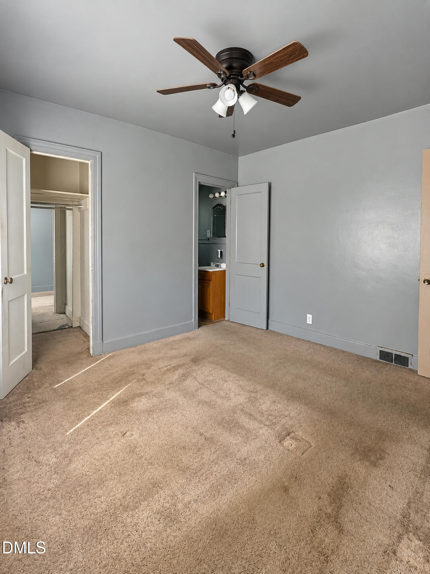 2705 N Roxboro Street Property Photo 12