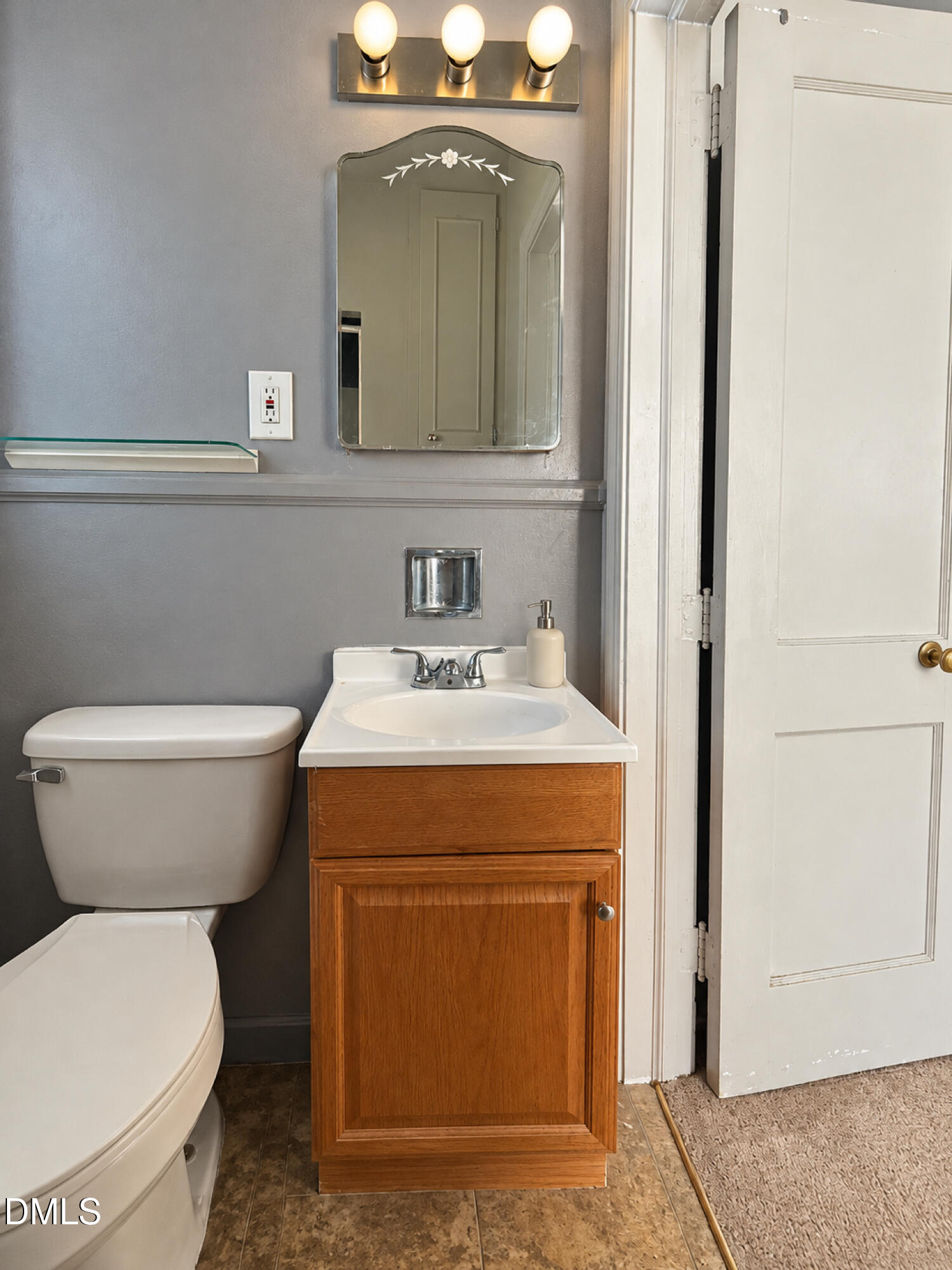 2705 N Roxboro Street Property Photo 14