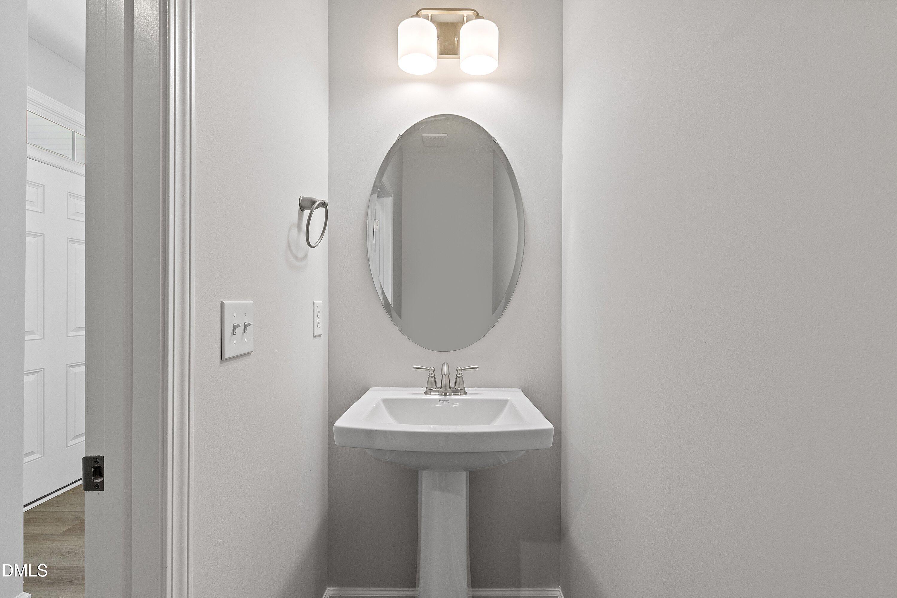 771 E Clydes Point Way Property Photo 7