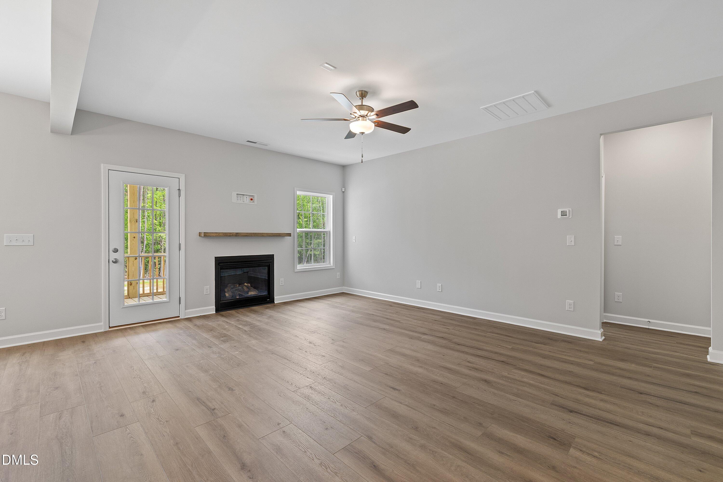 771 E Clydes Point Way Property Photo 8