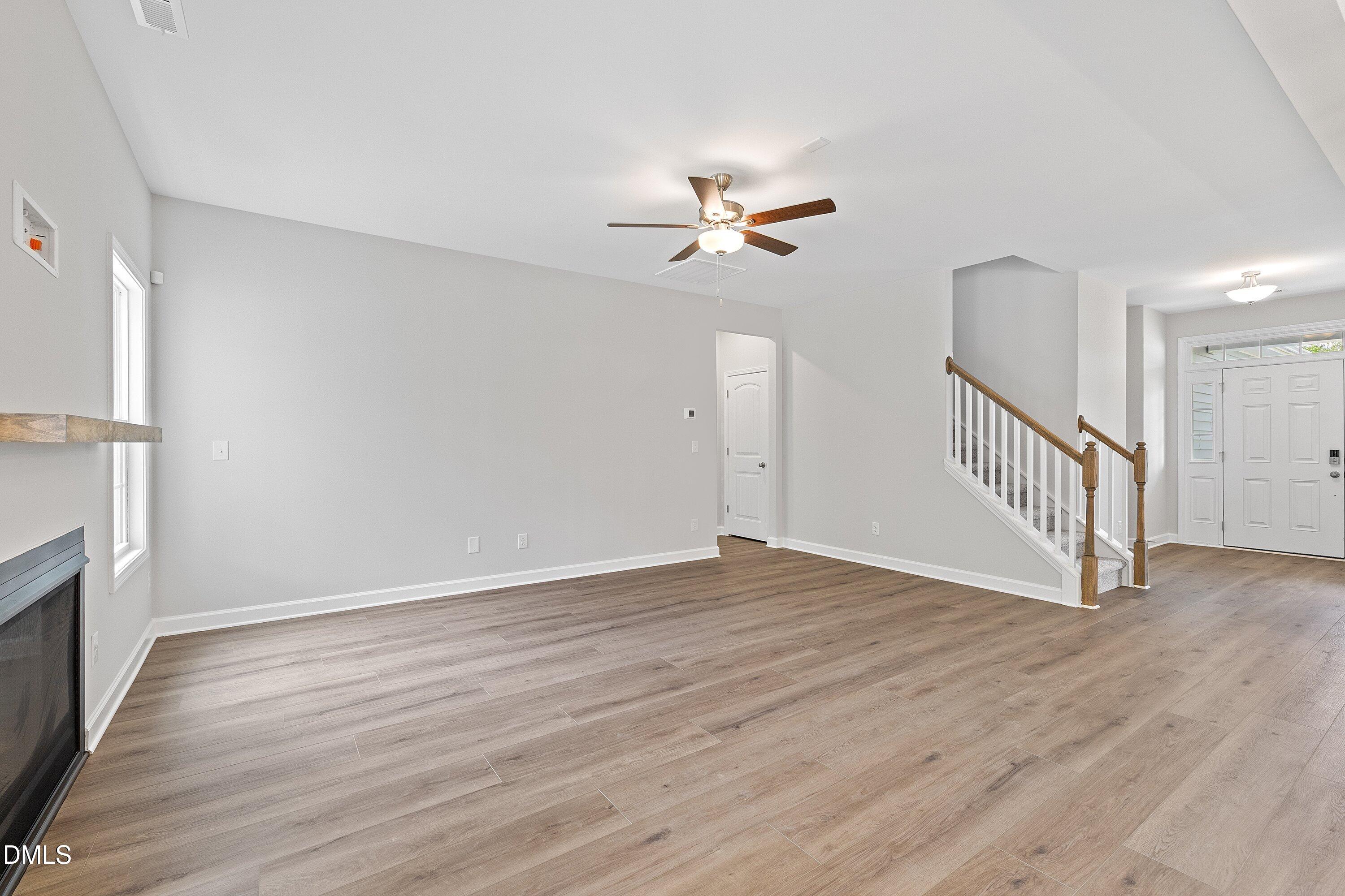 771 E Clydes Point Way Property Photo 12