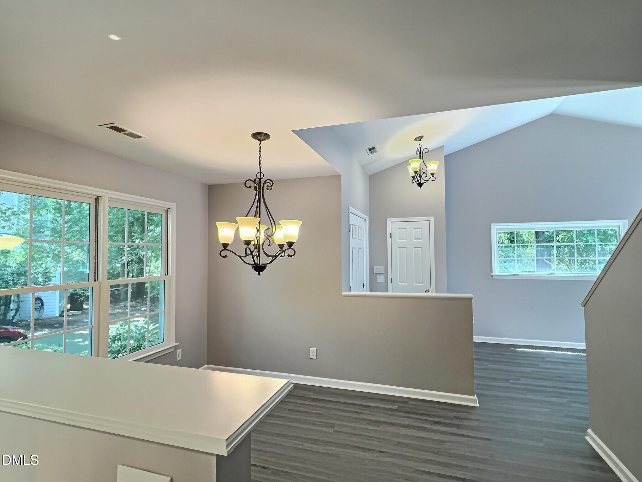 109 Weatherhill Point Property Photo 6