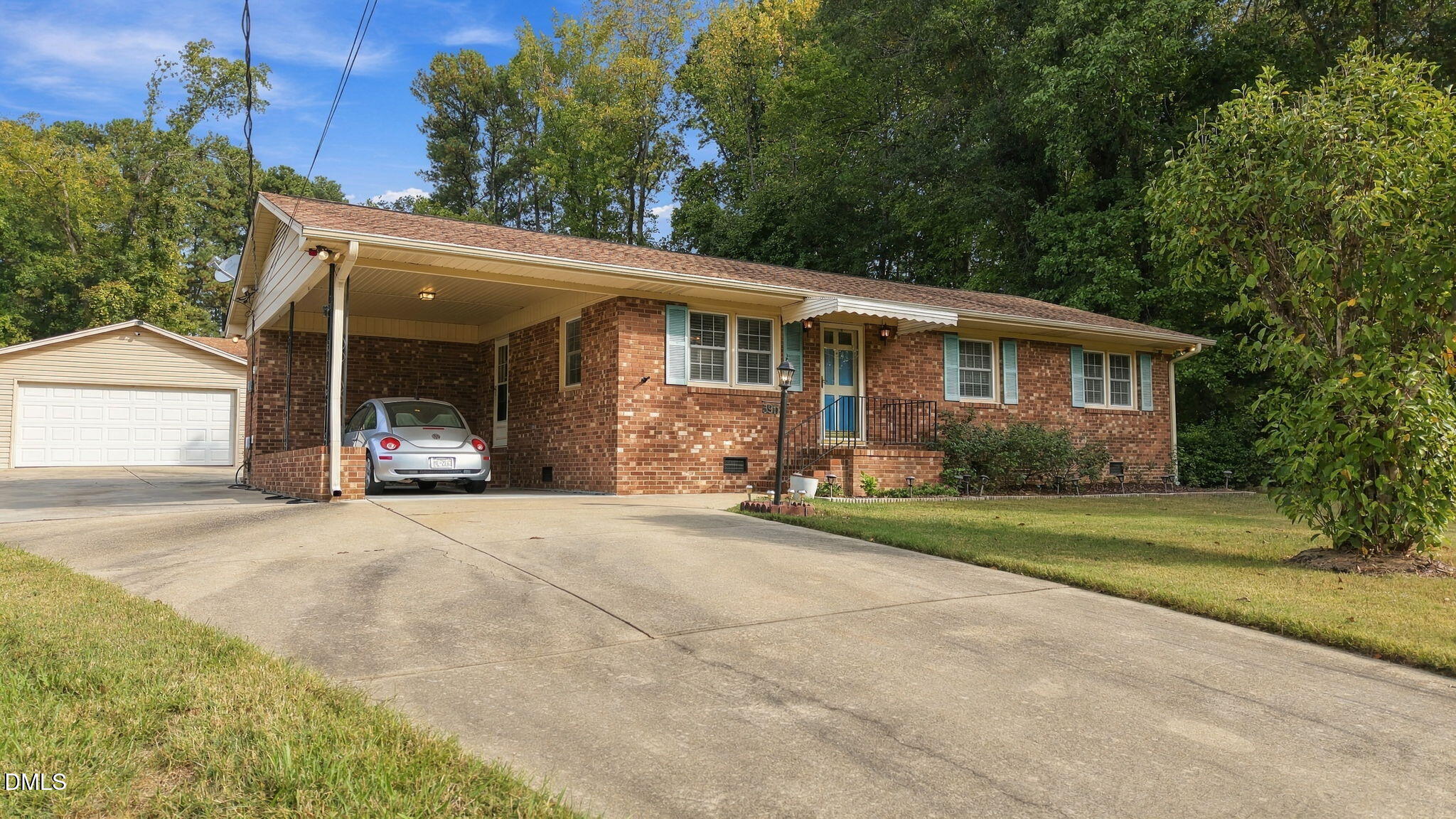 3911 Holder Road Property Photo 4