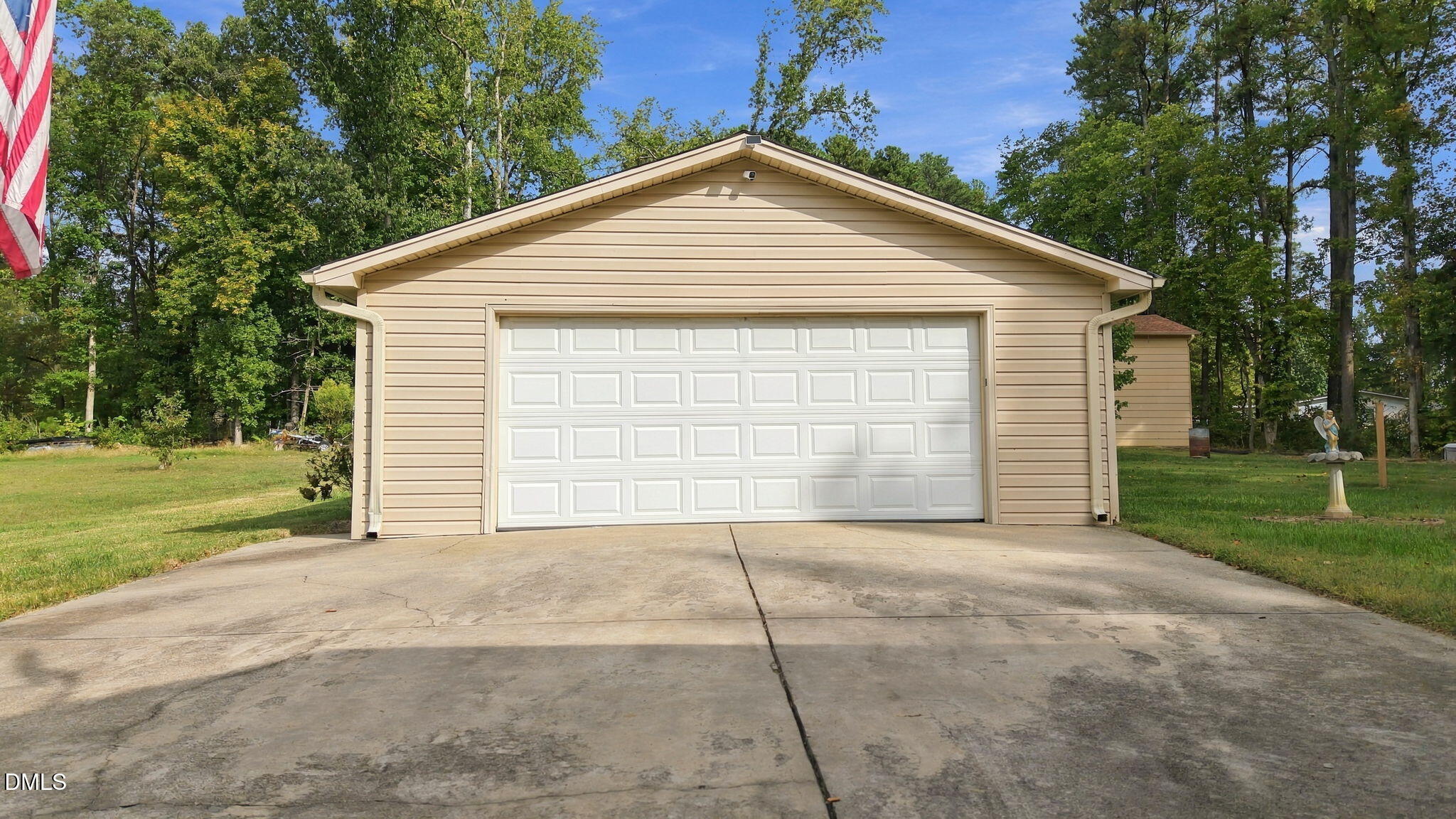 3911 Holder Road Property Photo 16
