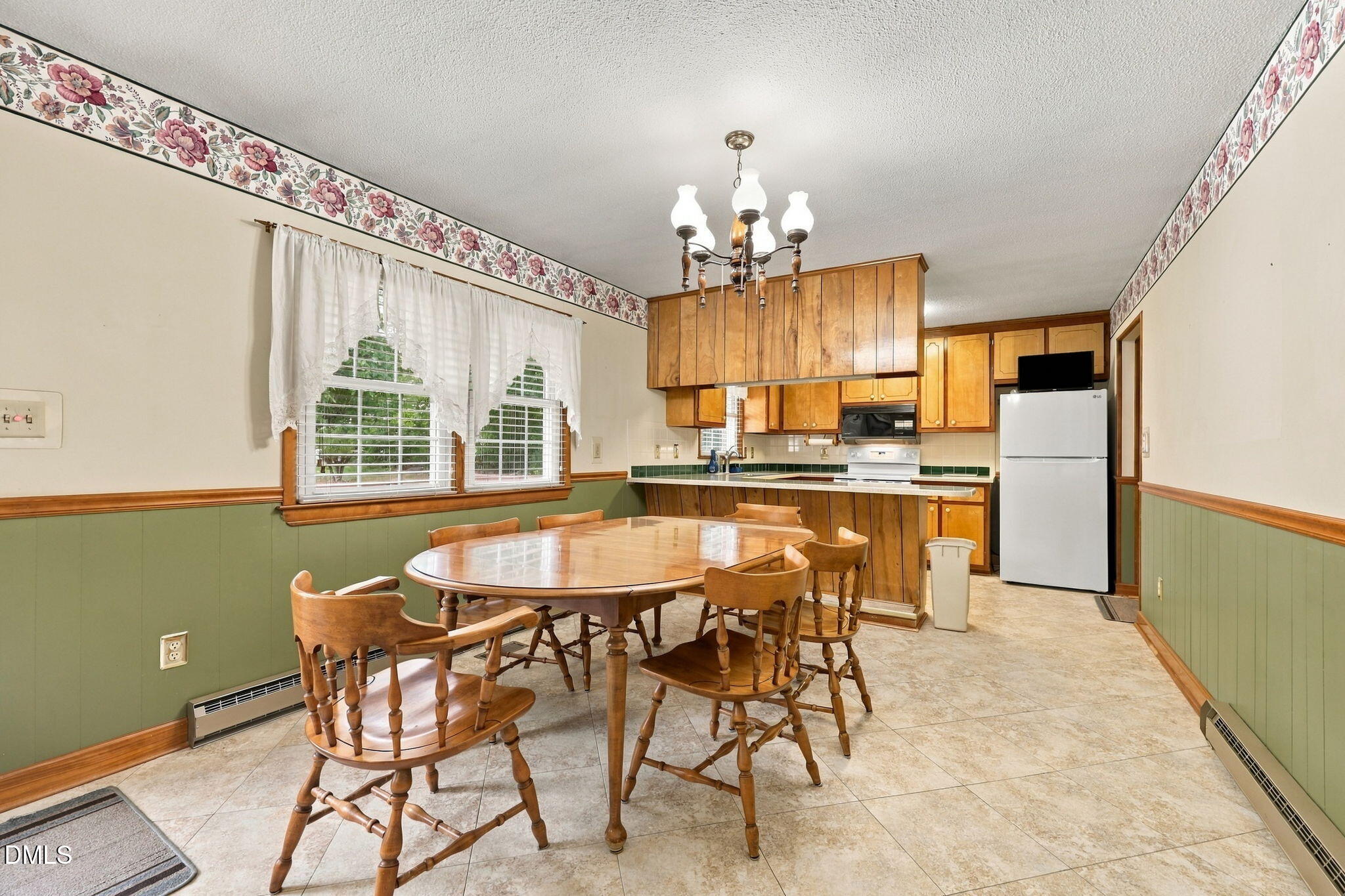 3911 Holder Road Property Photo 24