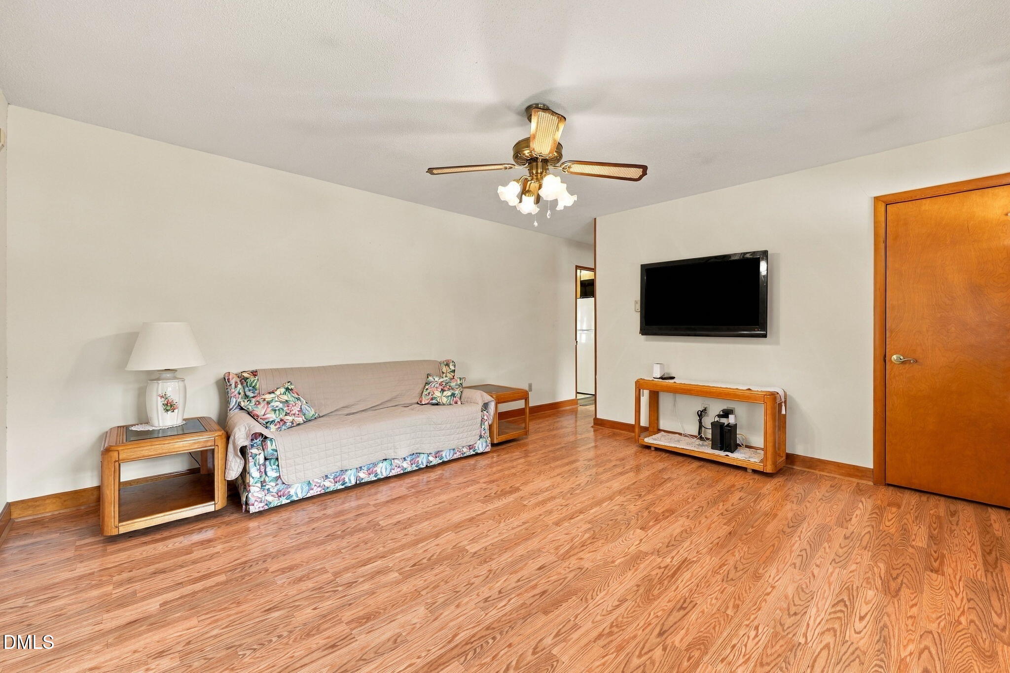 3911 Holder Road Property Photo 33