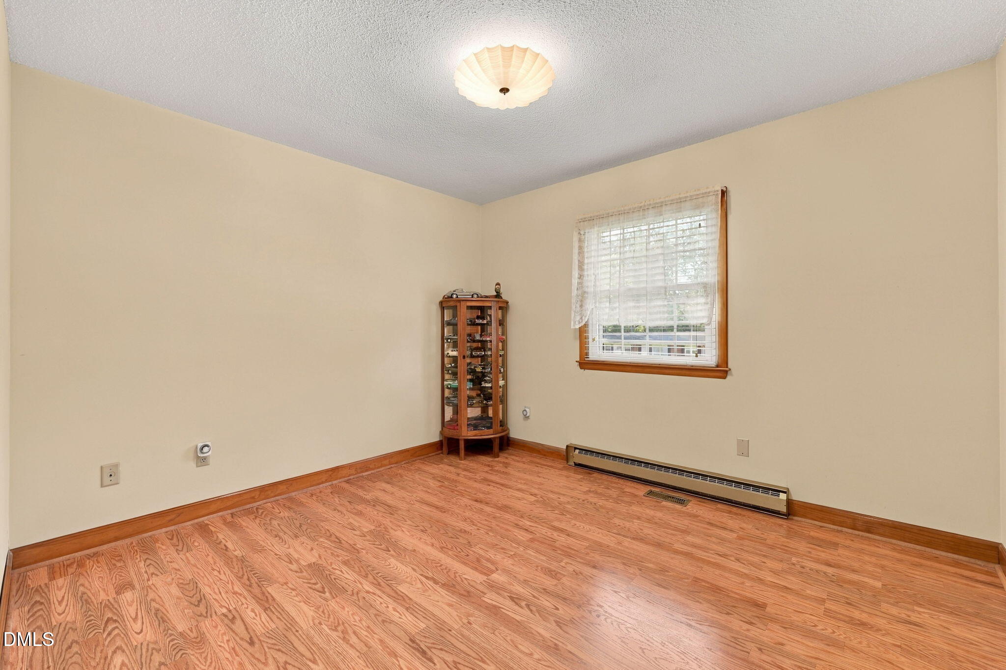 3911 Holder Road Property Photo 35
