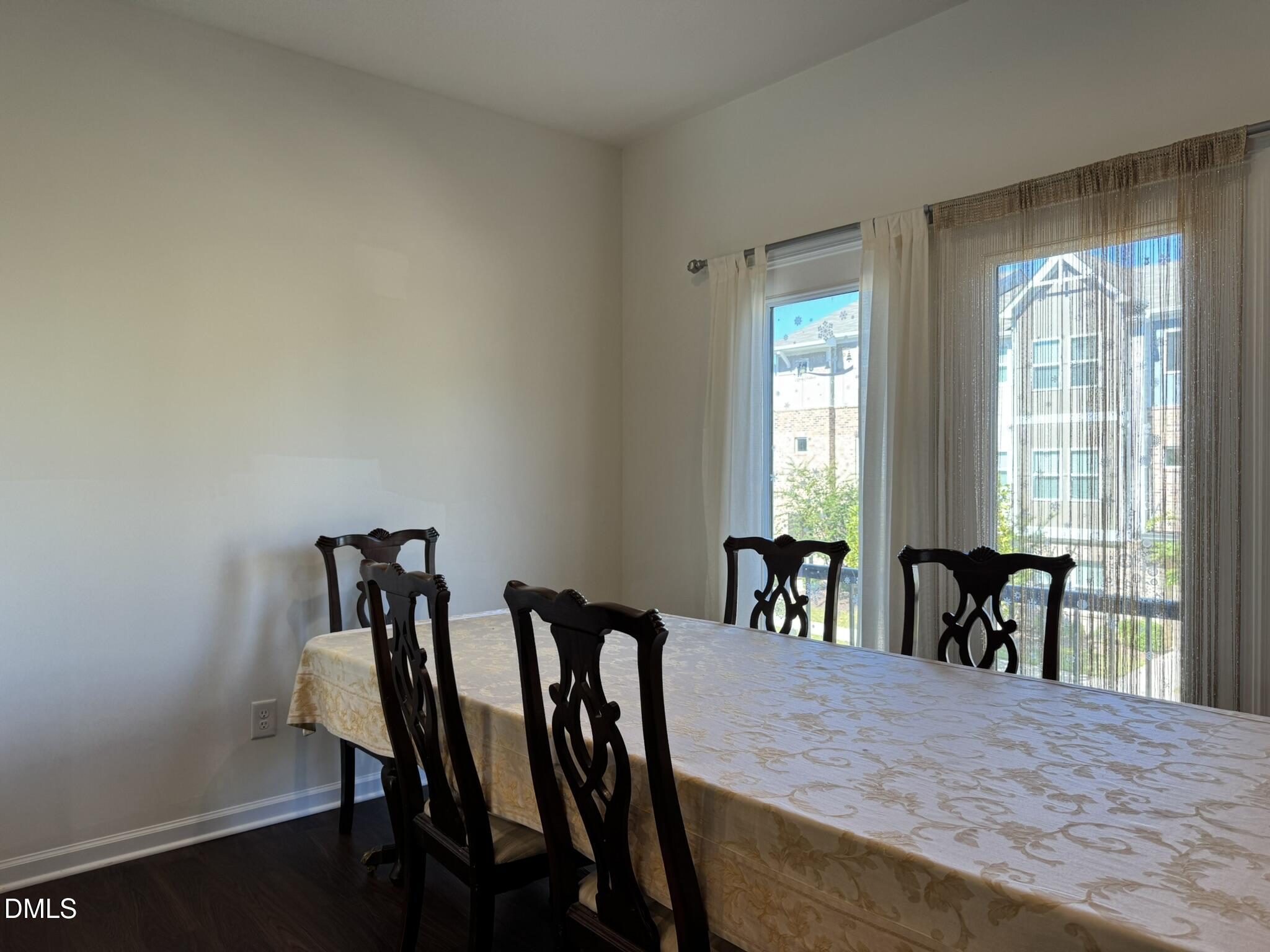 1046 Salt Glaze Lane Property Photo 10