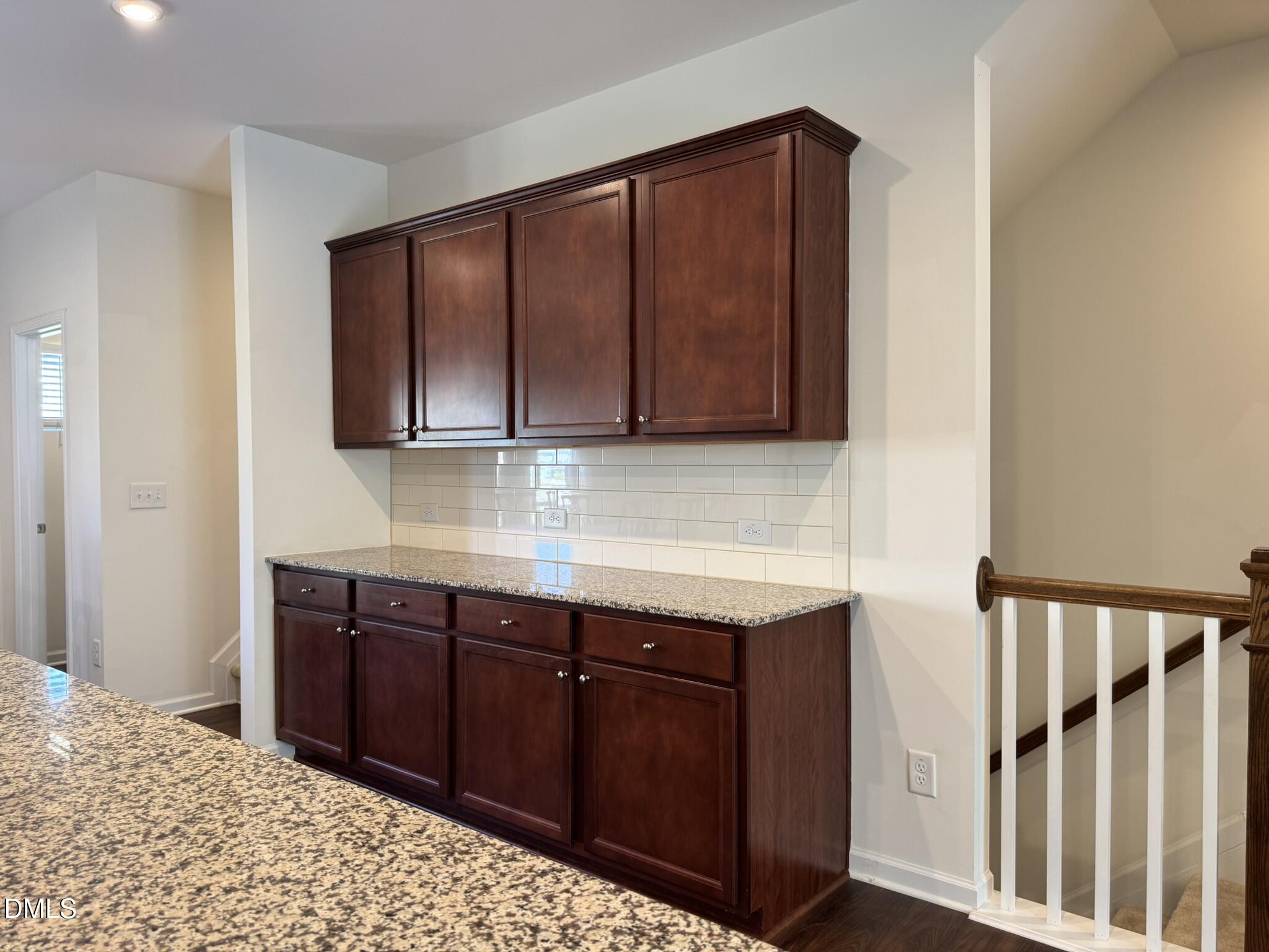 1046 Salt Glaze Lane Property Photo 14