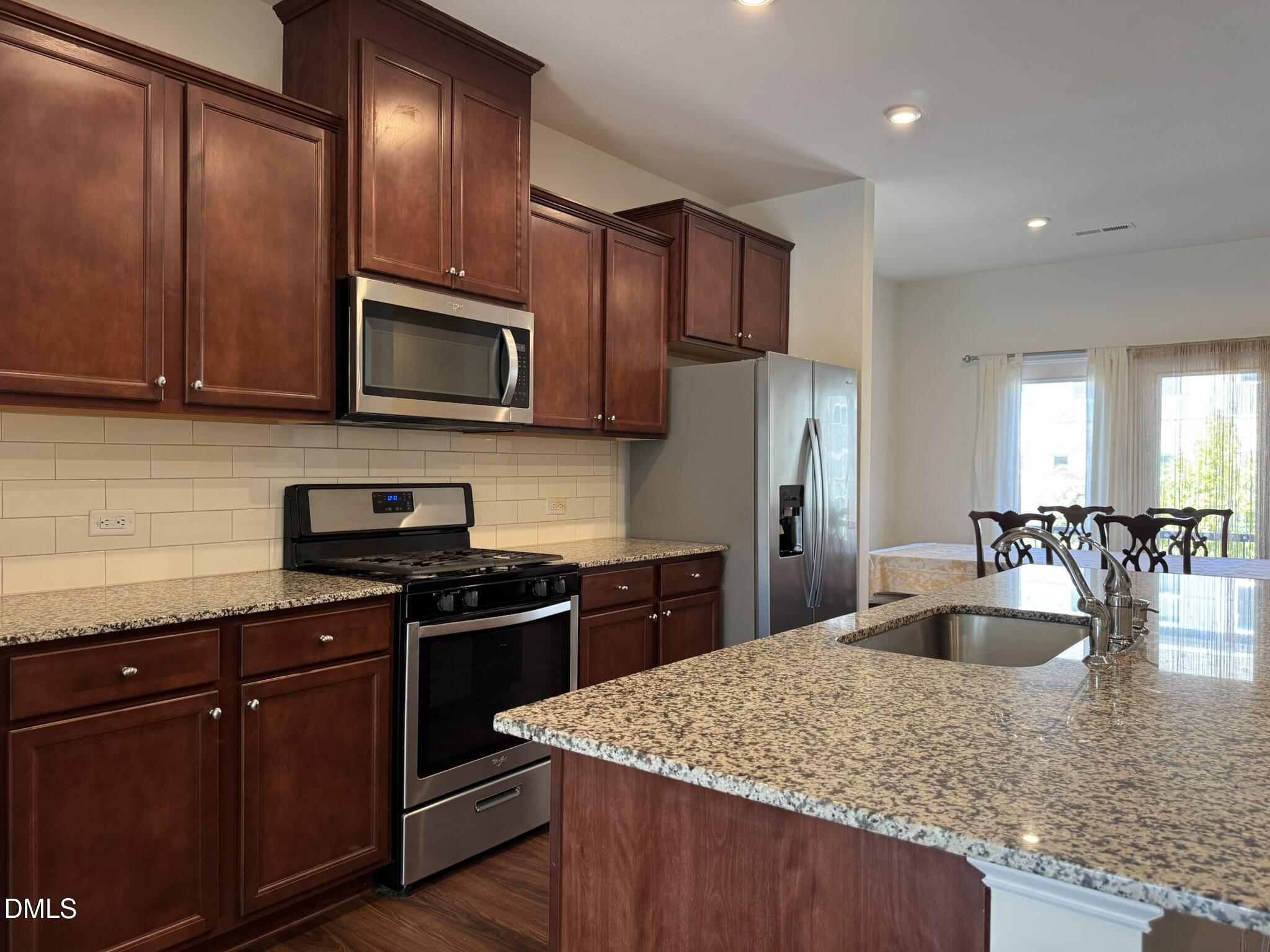 1046 Salt Glaze Lane Property Photo 15