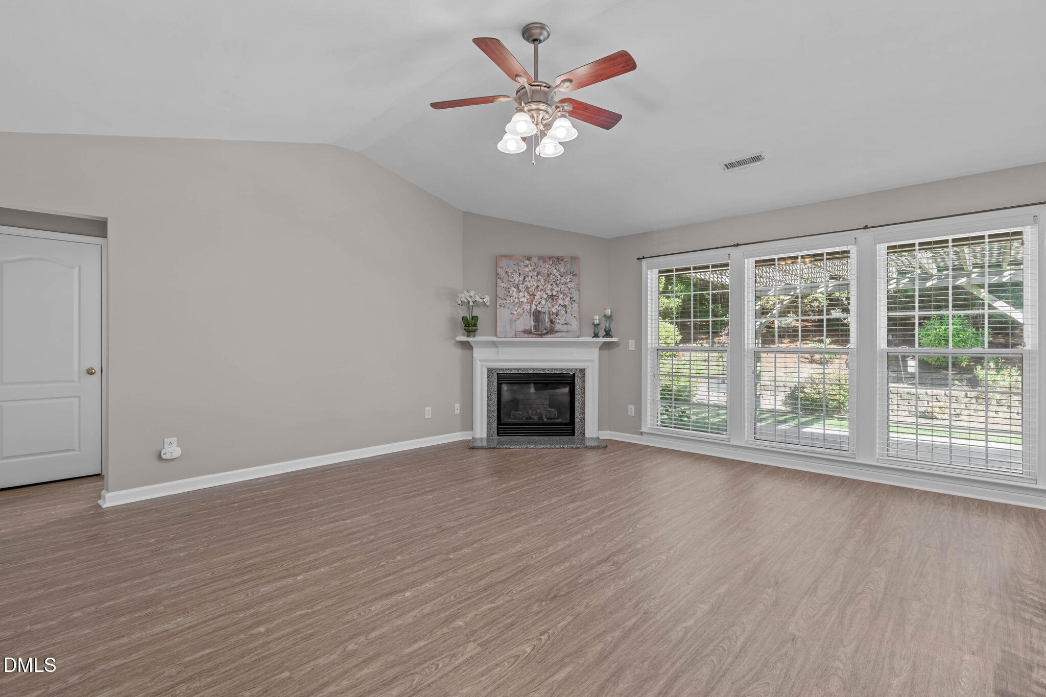 131 Saddle River Road Property Photo 5