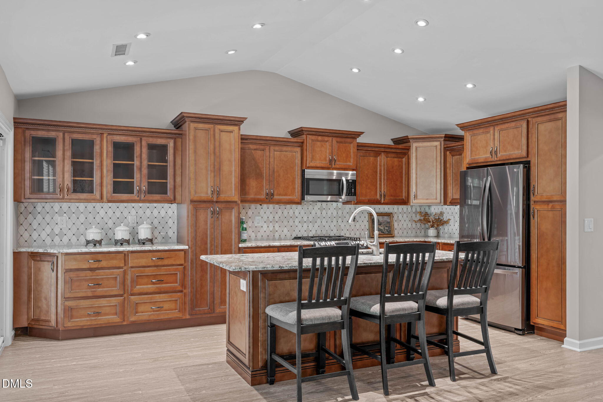 131 Saddle River Road Property Photo 11