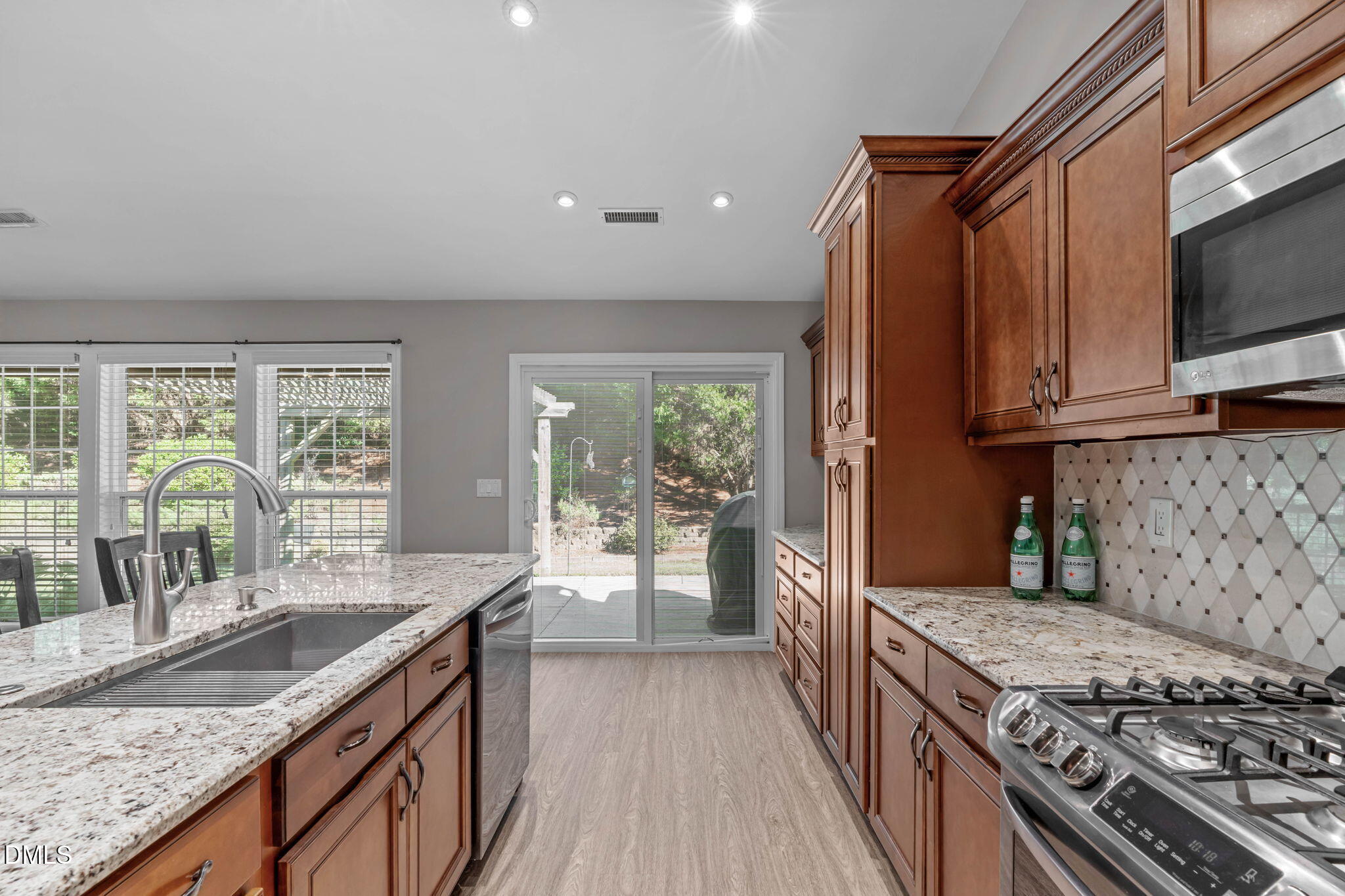 131 Saddle River Road Property Photo 14