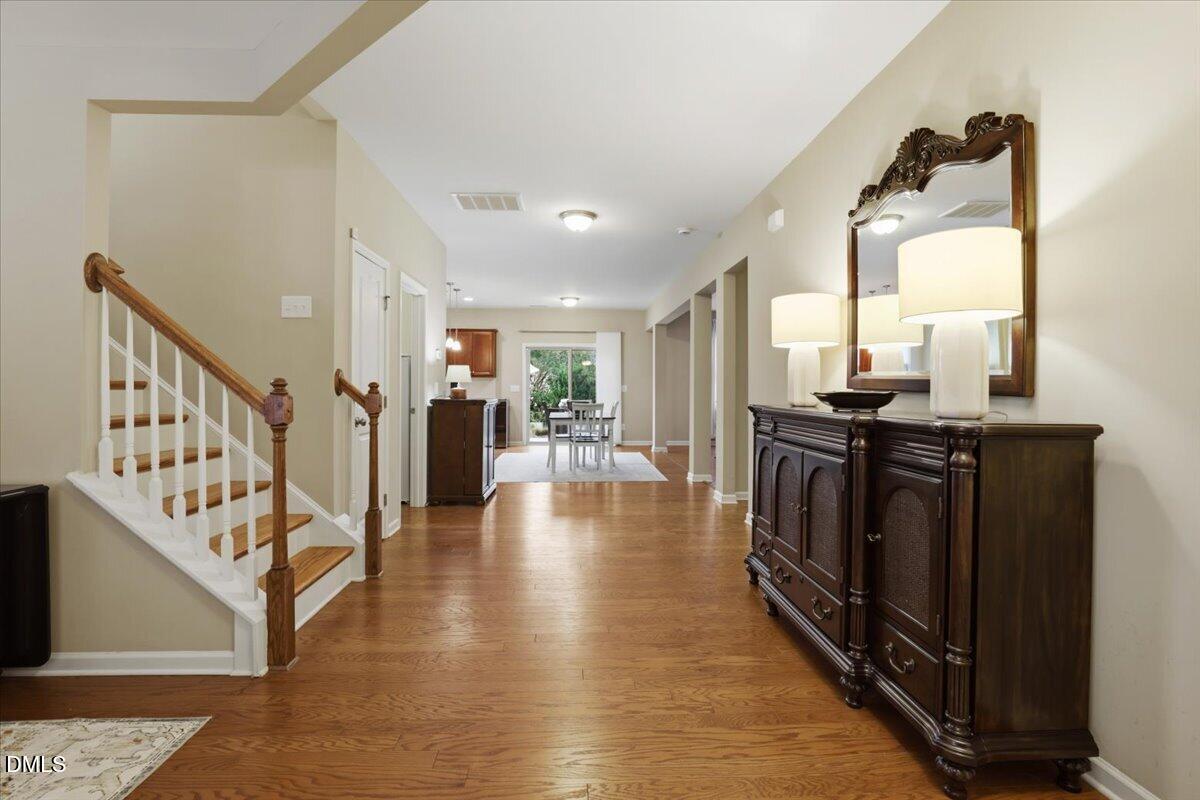 334 Naples Lane Property Photo 5