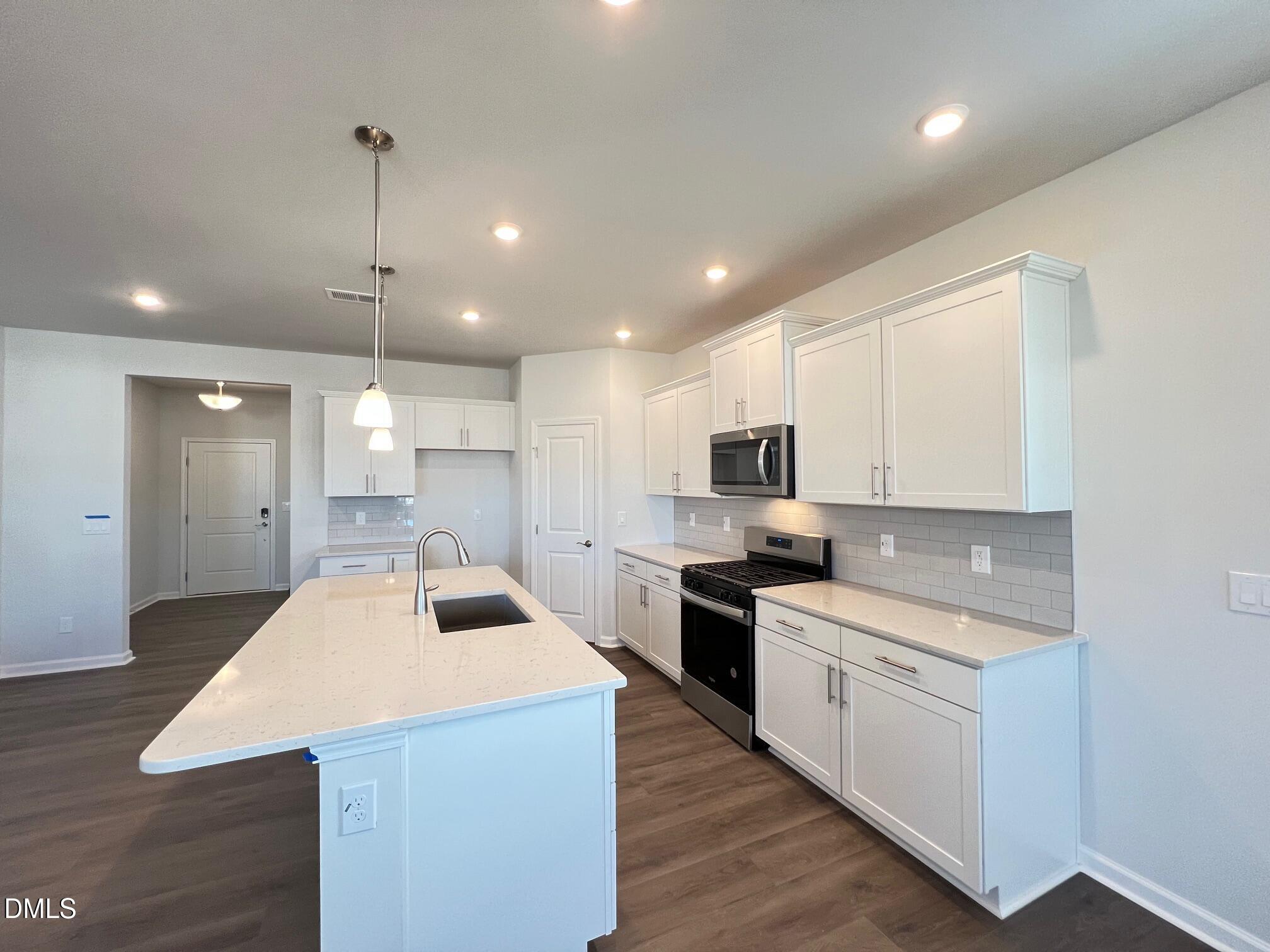 1312 Hollyview Avenue Property Photo 3
