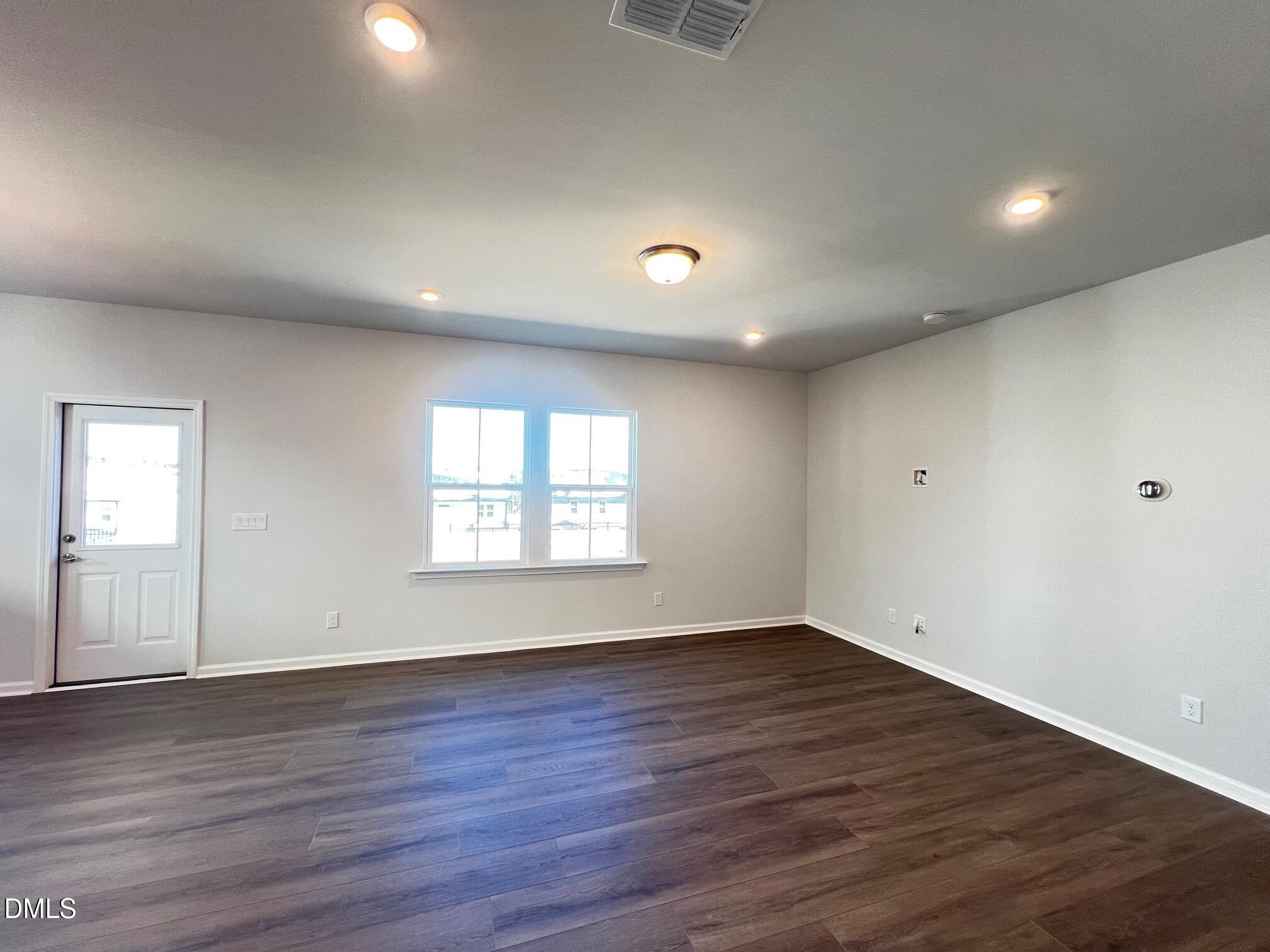 1312 Hollyview Avenue Property Photo 6