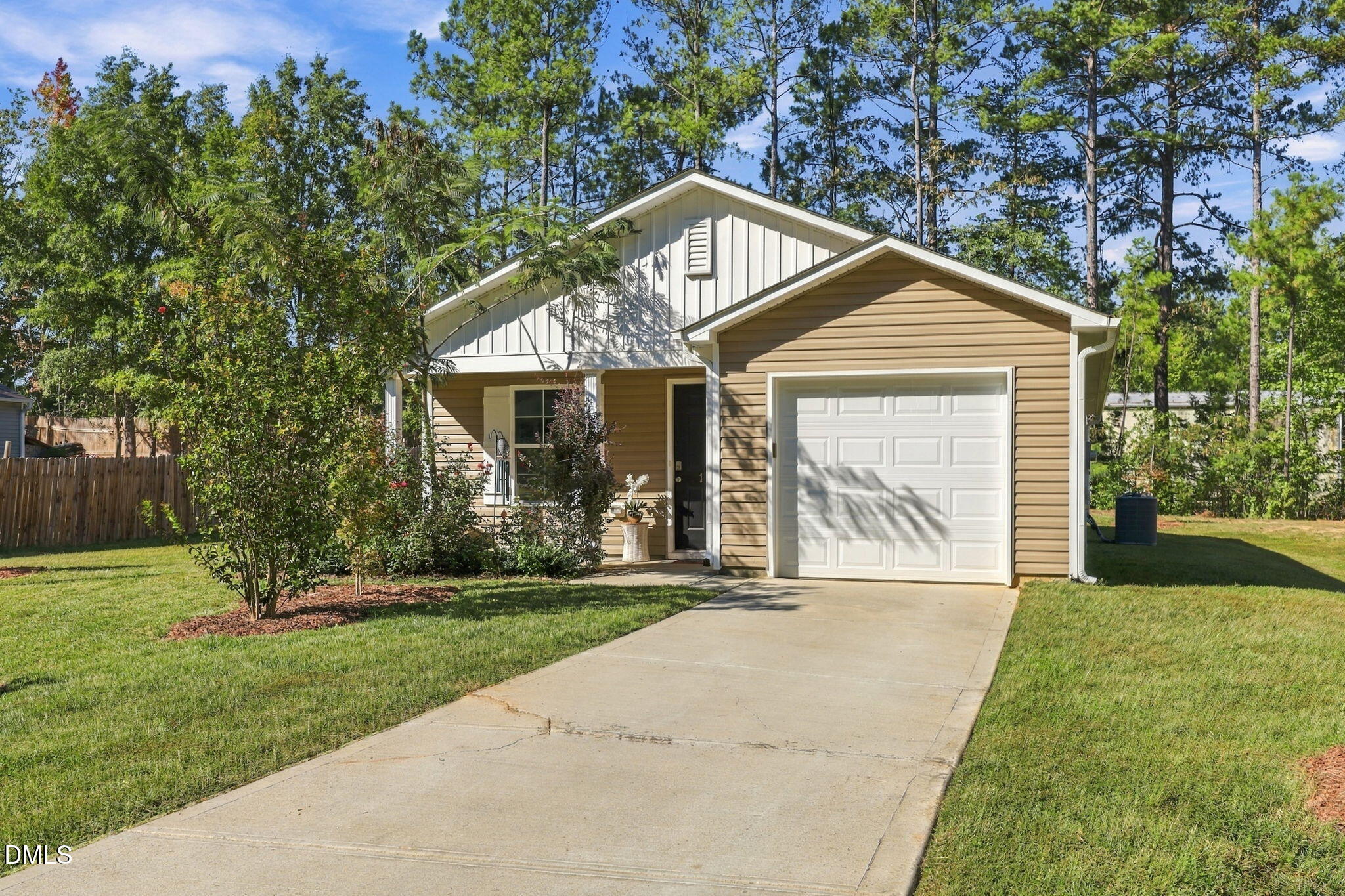 128 Somerset Drive Property Photo 1