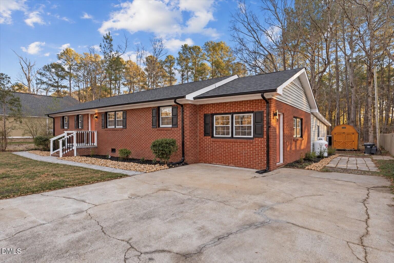 4627 Stafford Drive Property Photo 4