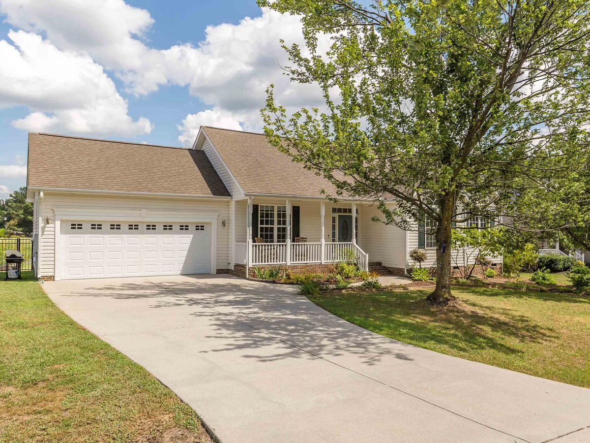 75 Glen Oaks Drive Property Photo 1