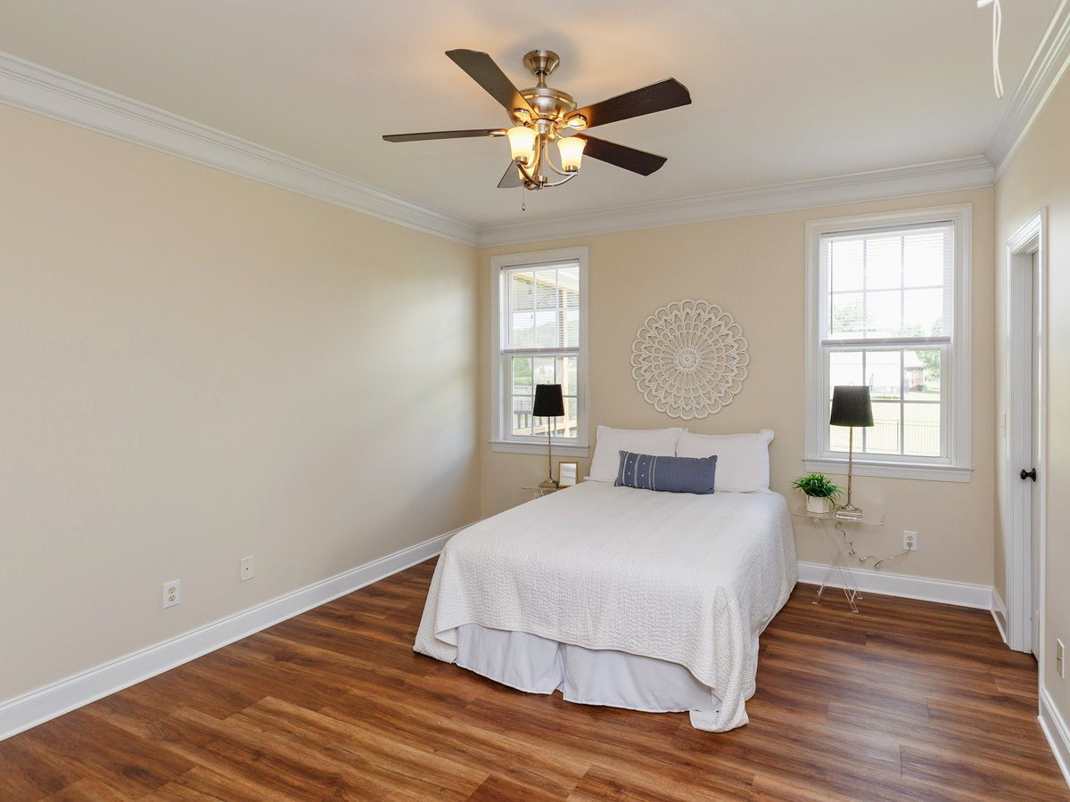 75 Glen Oaks Drive Property Photo 6