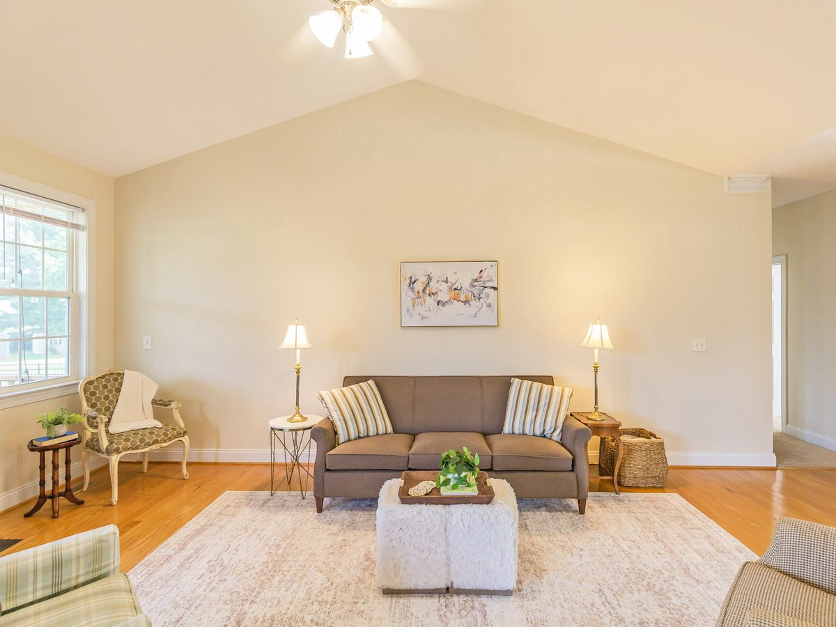 75 Glen Oaks Drive Property Photo 12