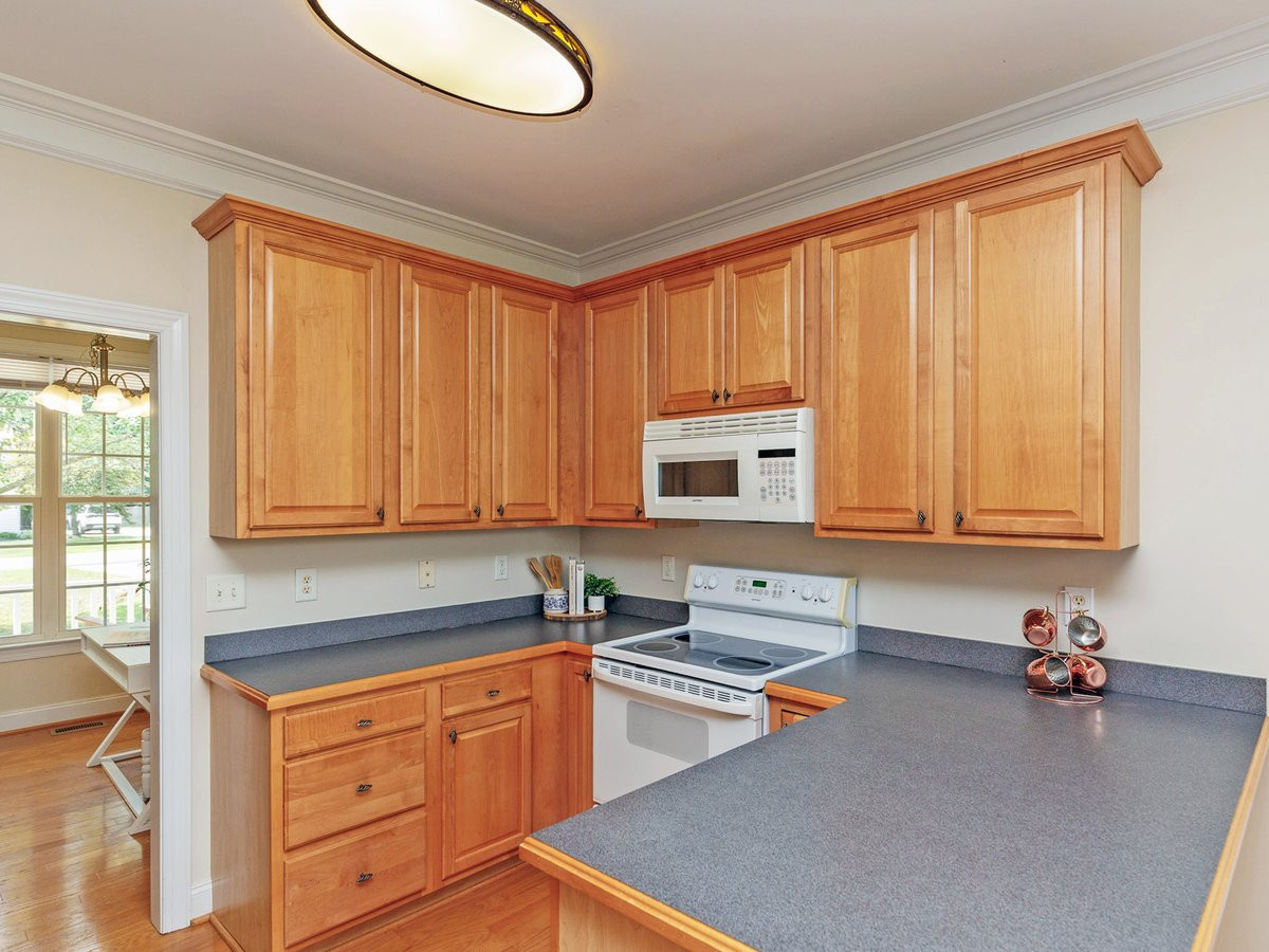 75 Glen Oaks Drive Property Photo 13