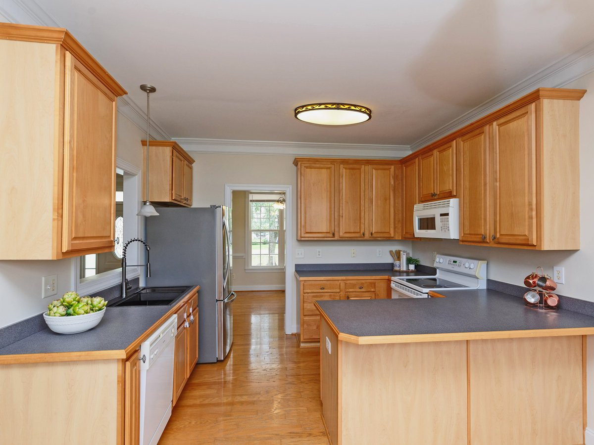 75 Glen Oaks Drive Property Photo 15