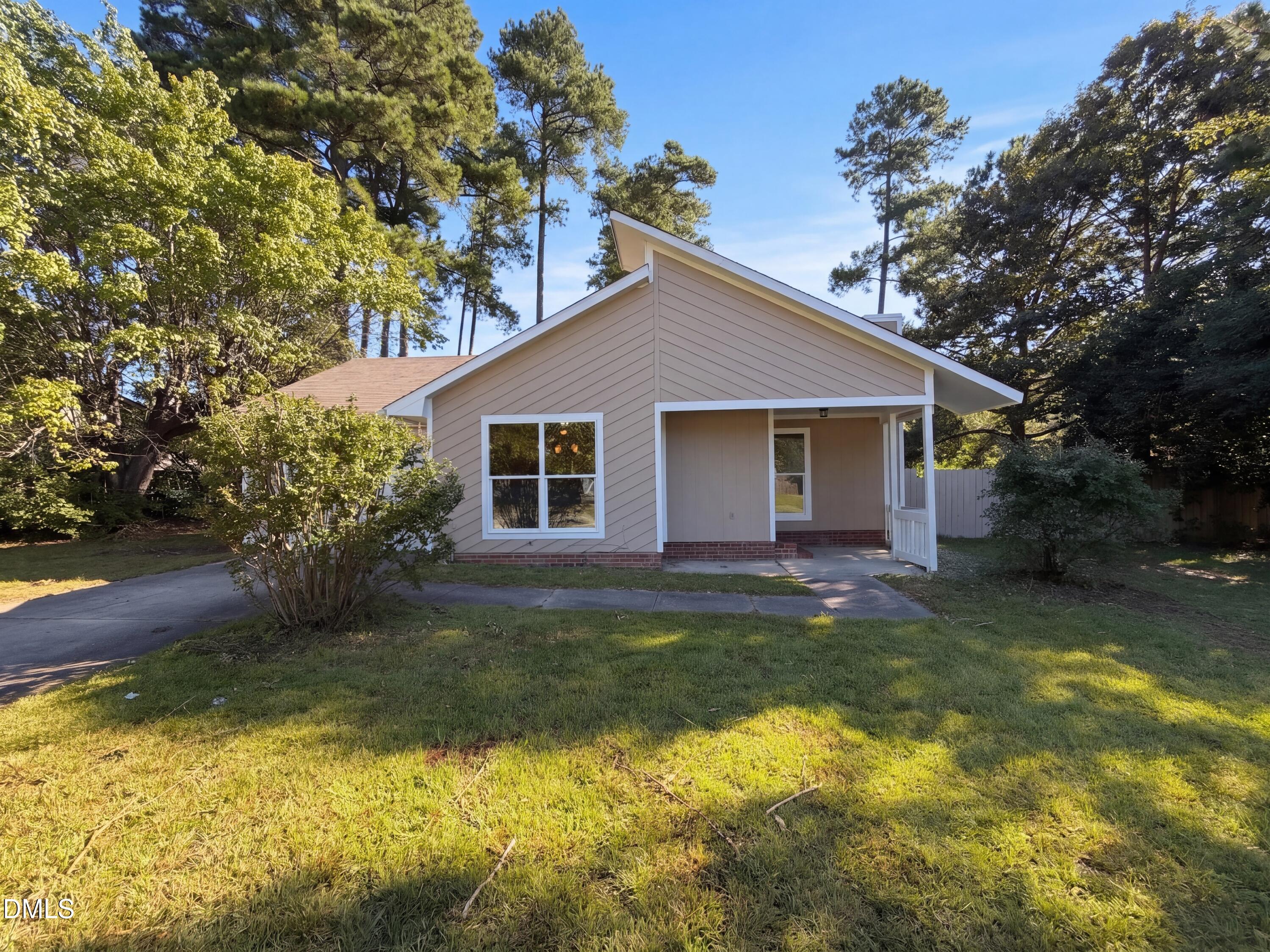 943 Rim Road Property Photo 1