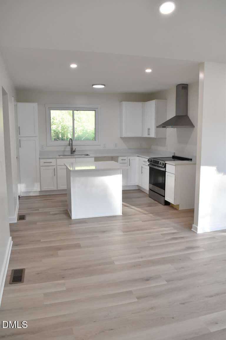 208 S Saint John Street Property Photo 8