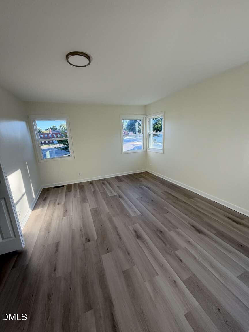 208 S Saint John Street Property Photo 15