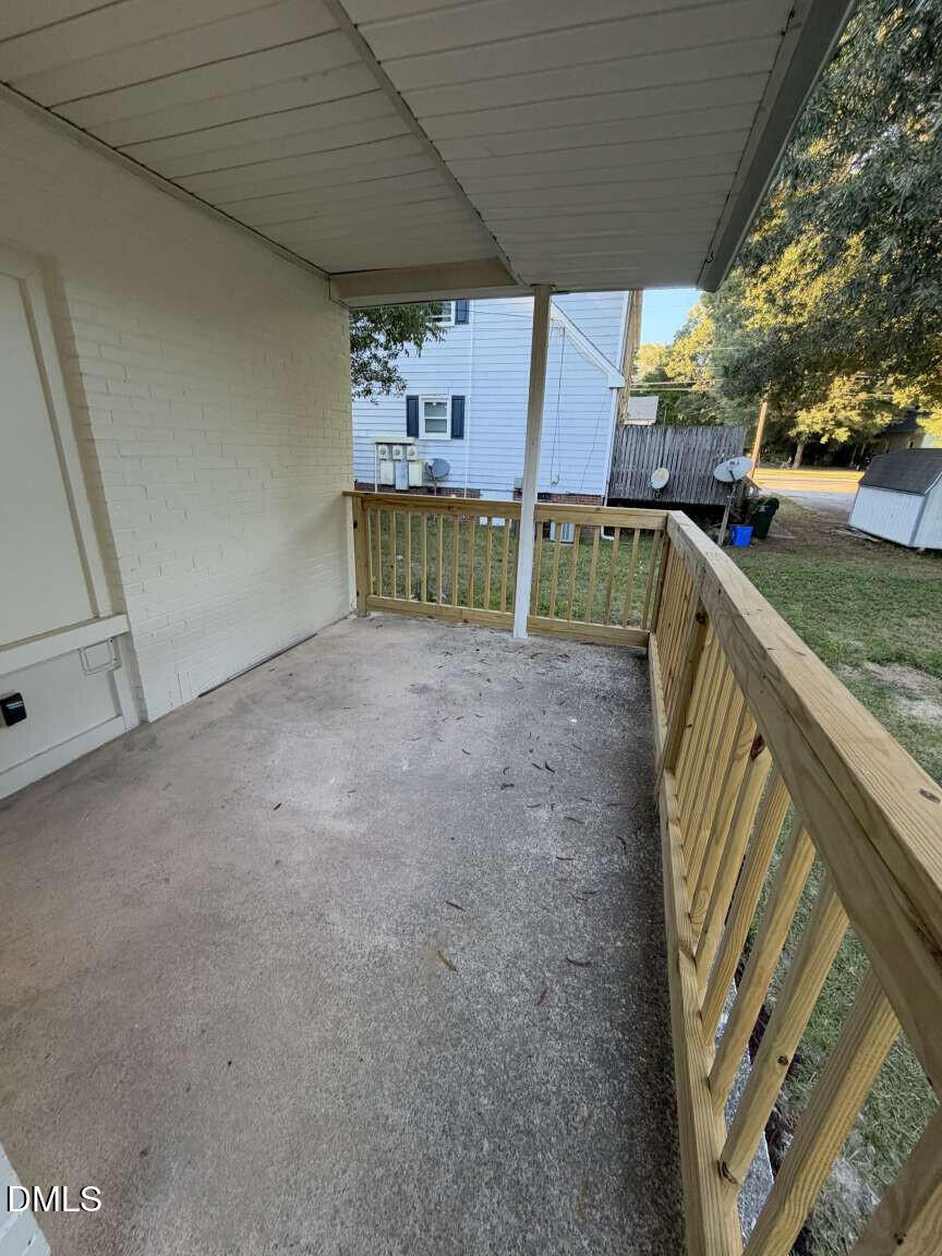 208 S Saint John Street Property Photo 23