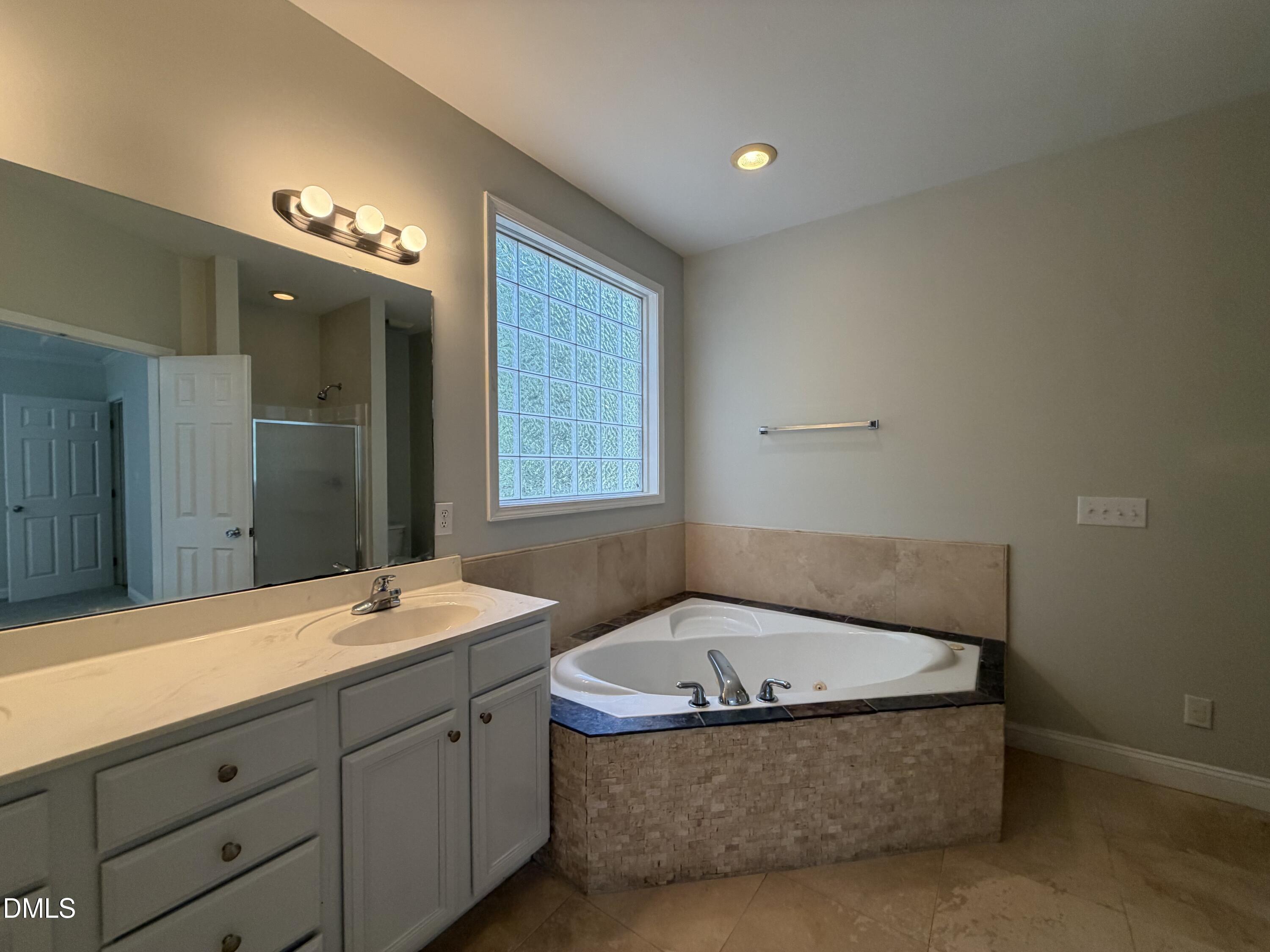 1202 Lansing Avenue Property Photo 8