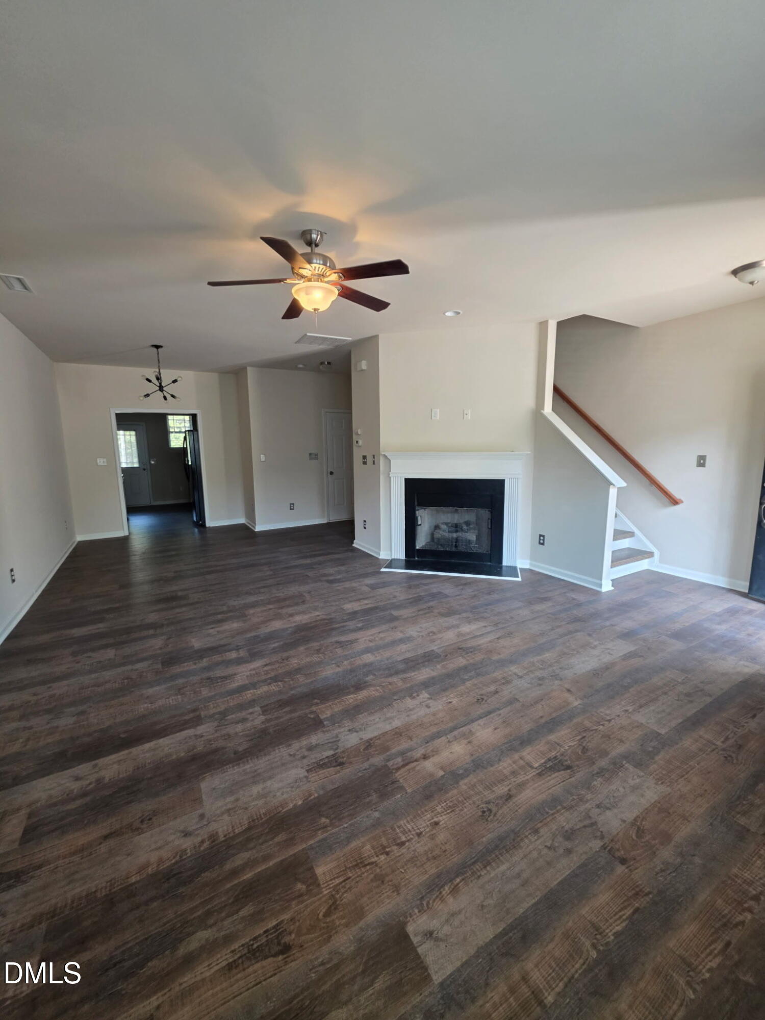806 Carpenter Glenn Drive Property Photo 2