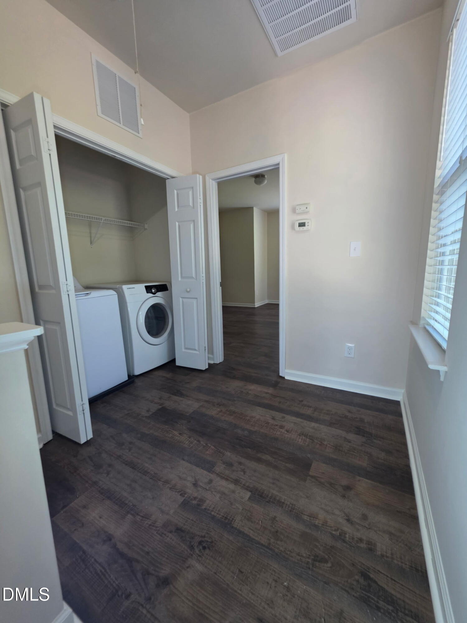 806 Carpenter Glenn Drive Property Photo 6