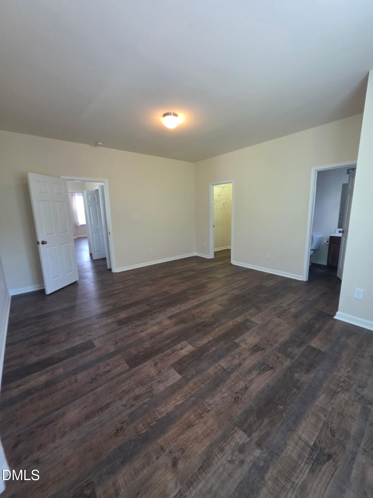 806 Carpenter Glenn Drive Property Photo 8