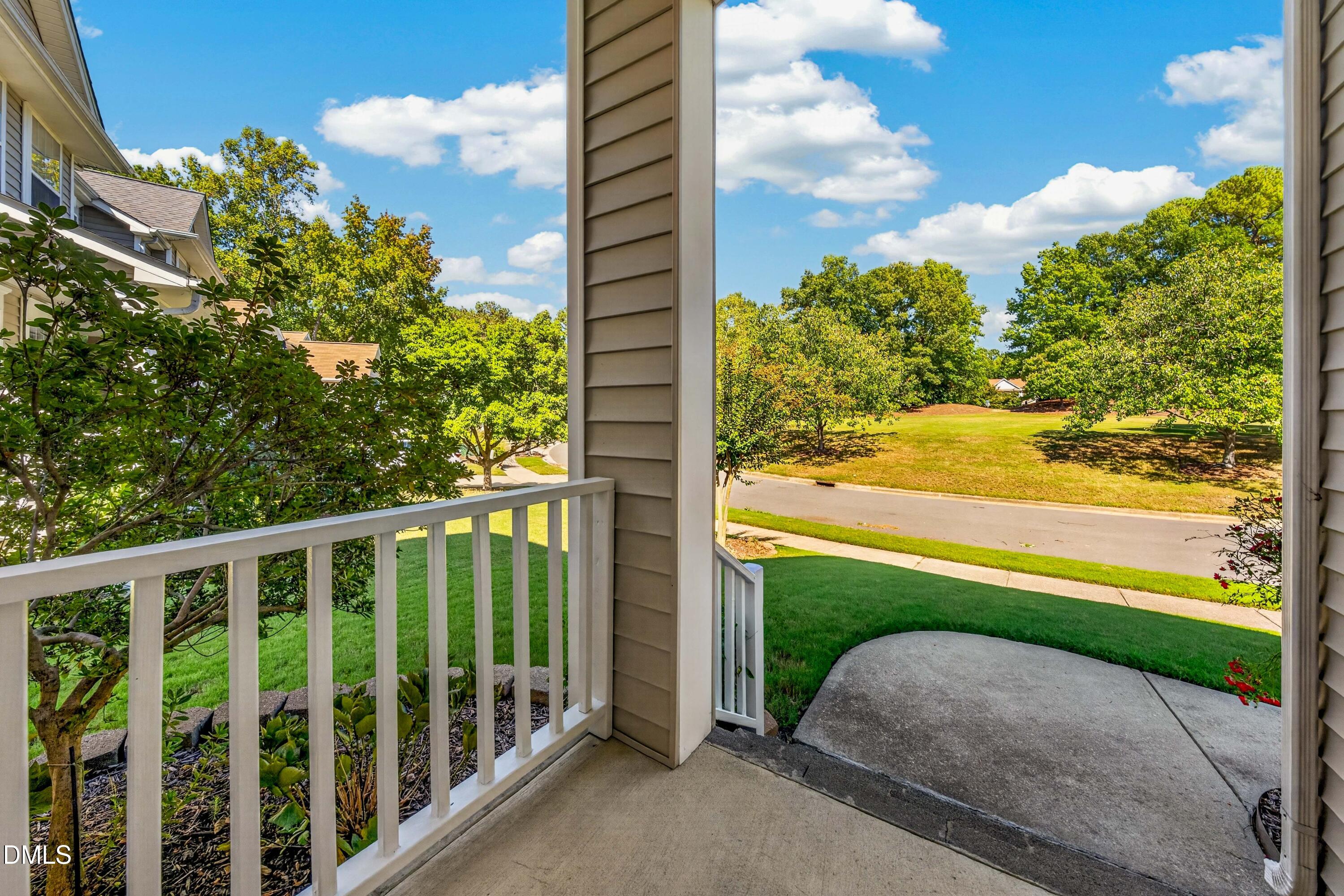1412 Willow Leaf Way Property Photo 8