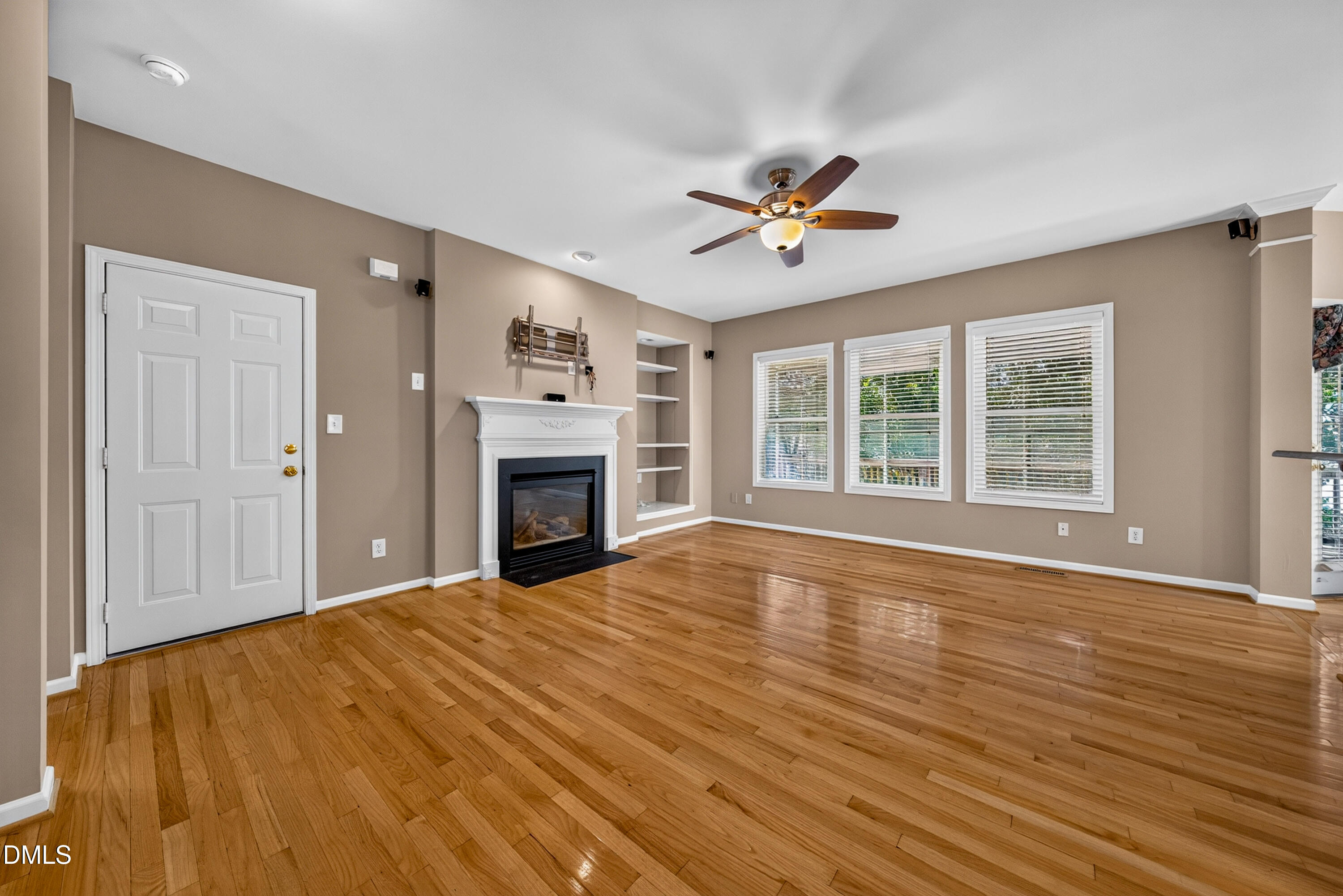 1412 Willow Leaf Way Property Photo 17