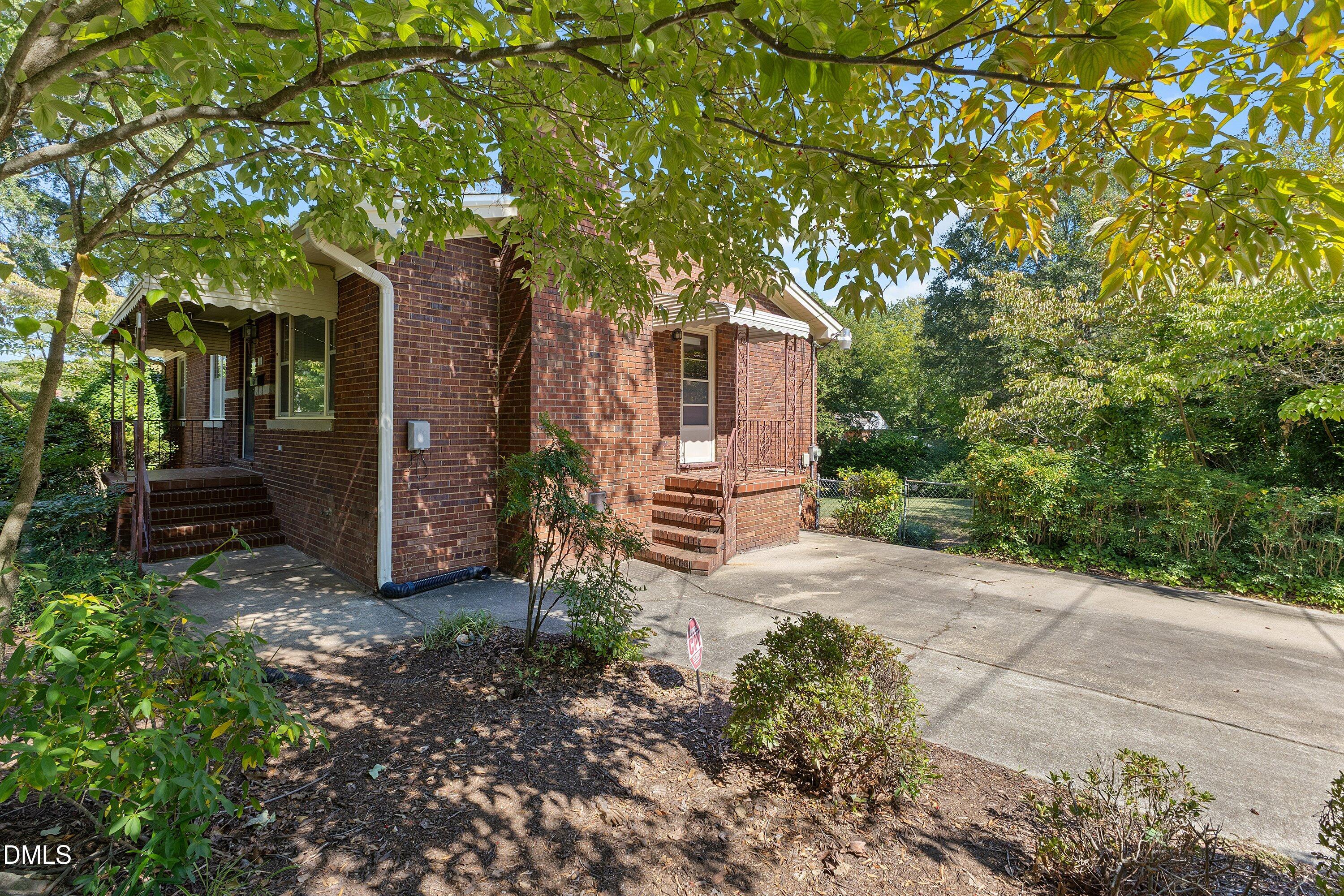 200 Avery Street Property Photo 3