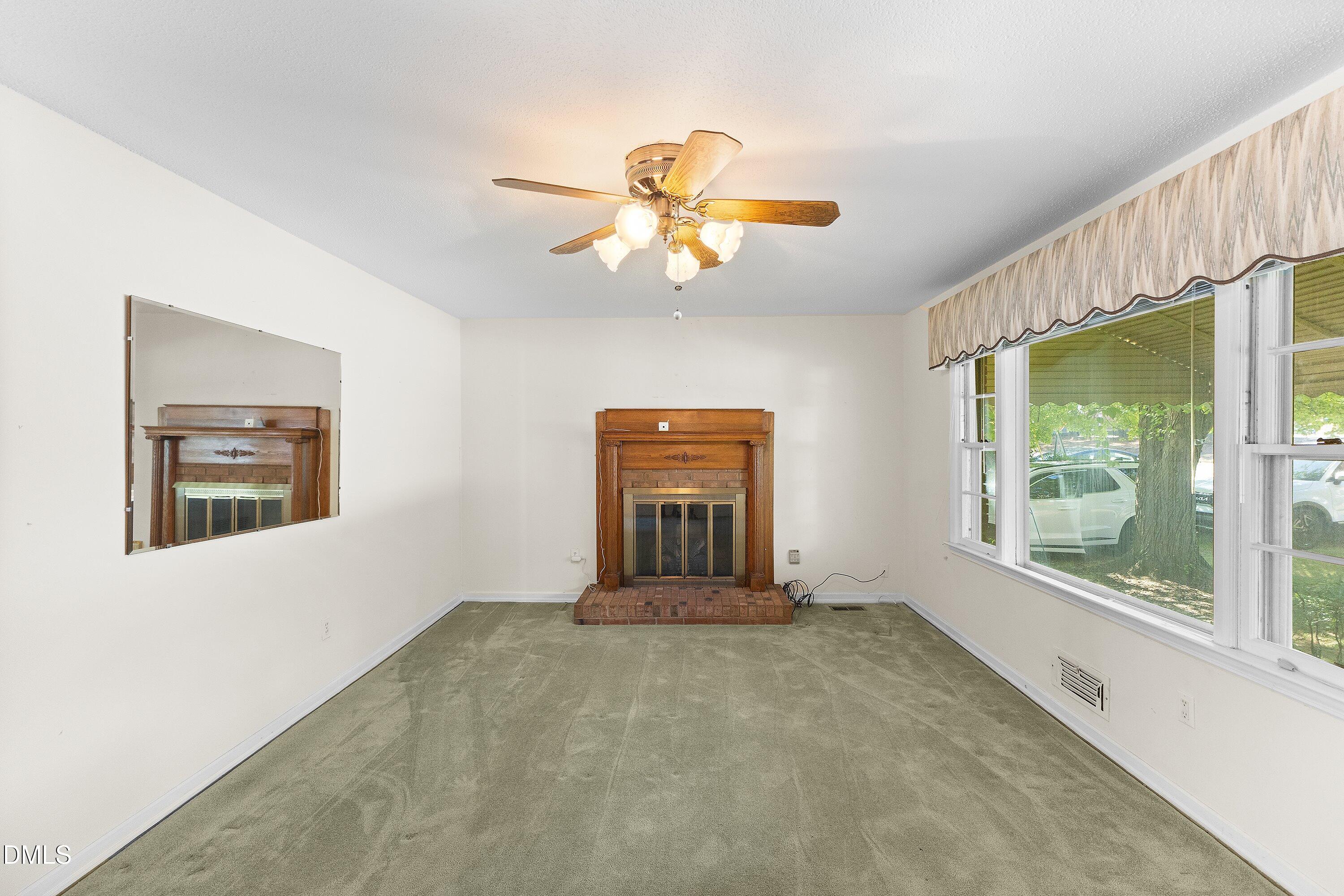 200 Avery Street Property Photo 6
