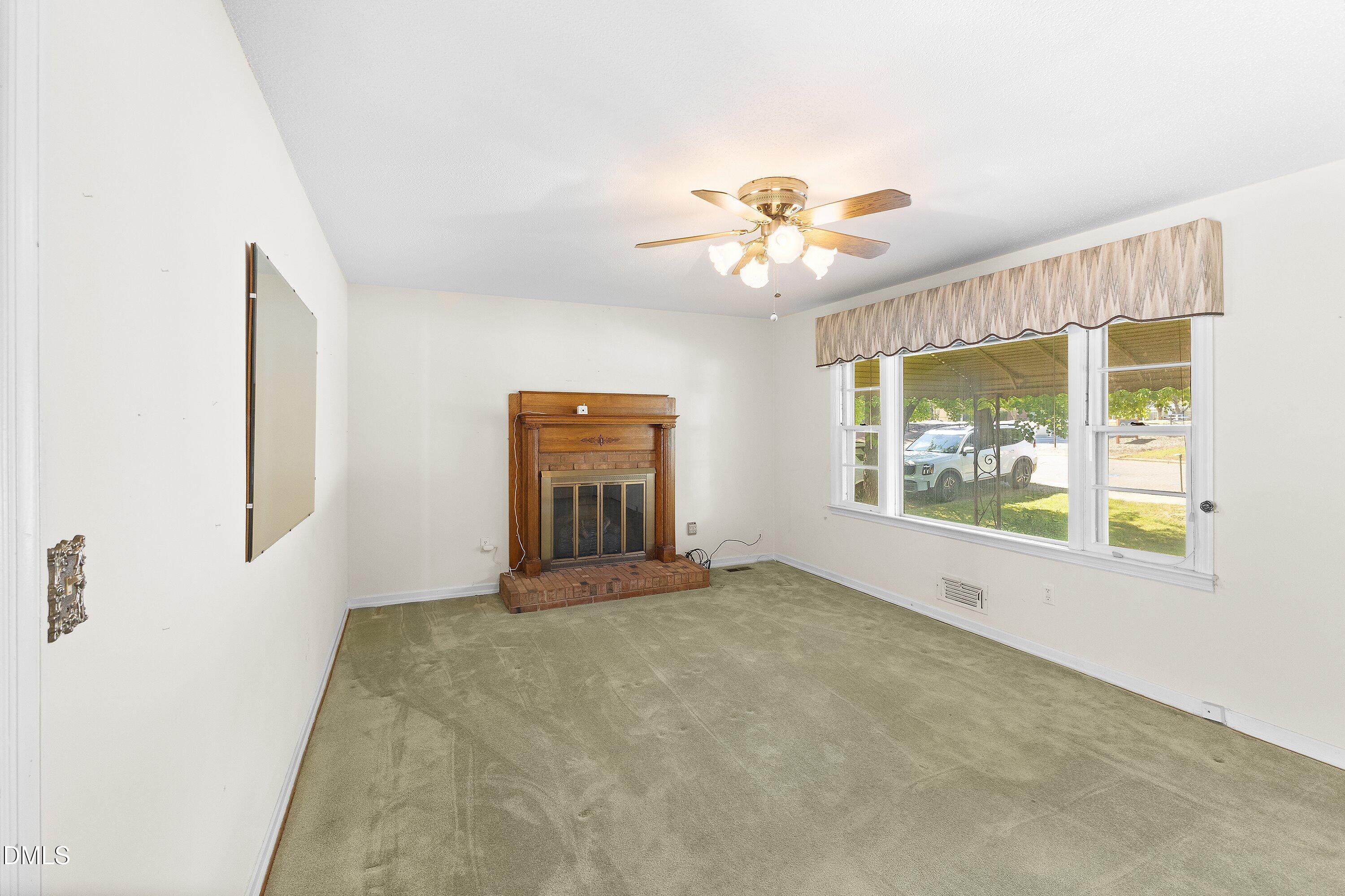 200 Avery Street Property Photo 7