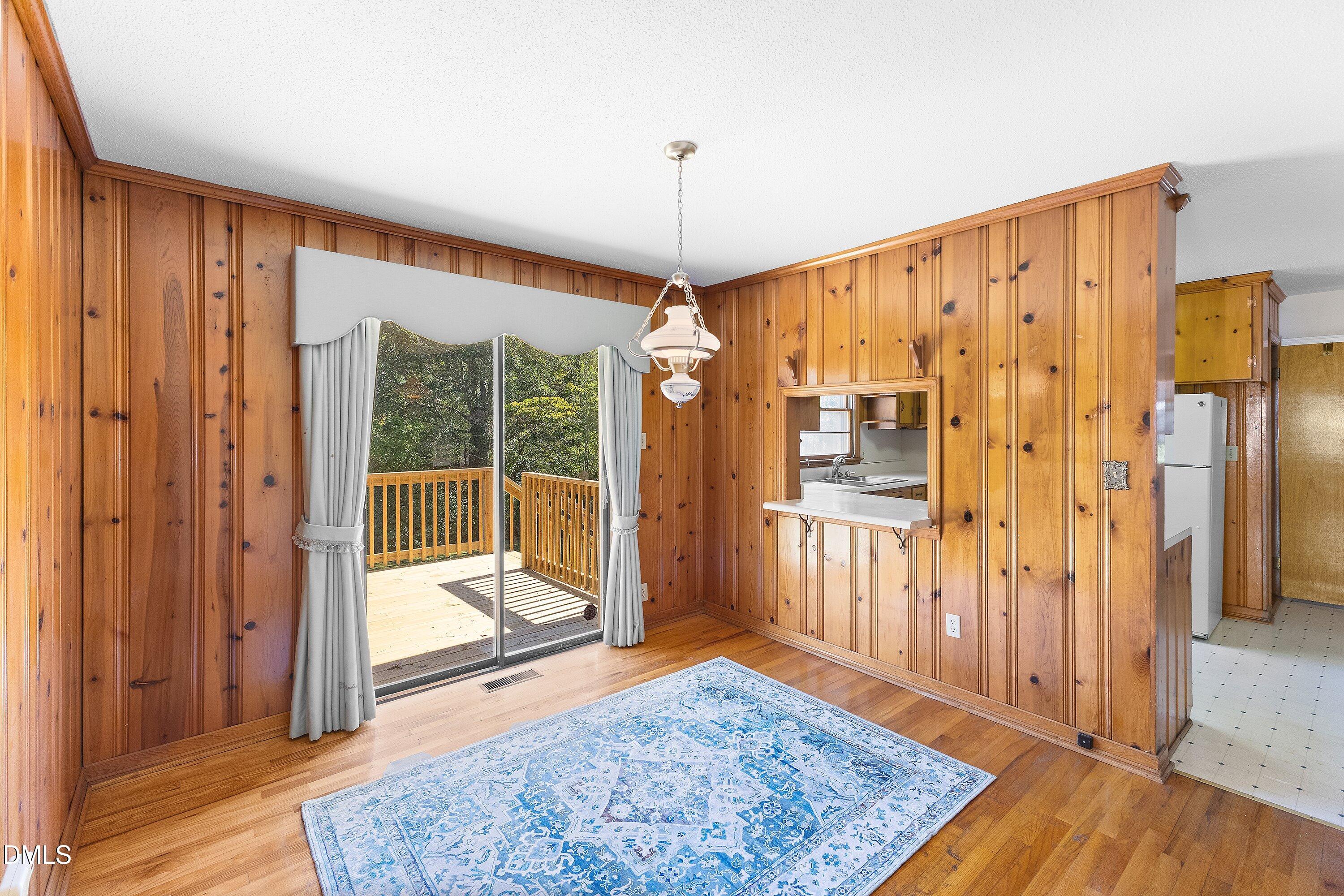 200 Avery Street Property Photo 9
