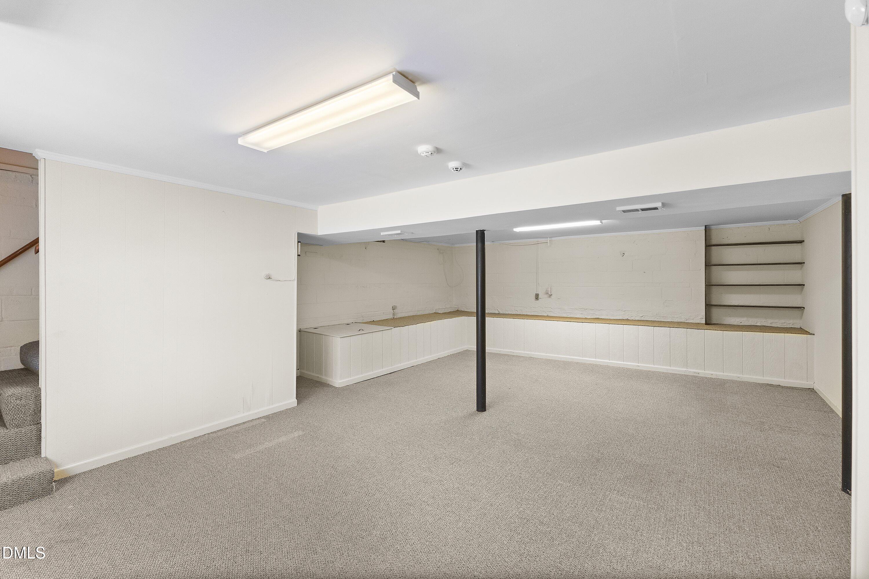 200 Avery Street Property Photo 20