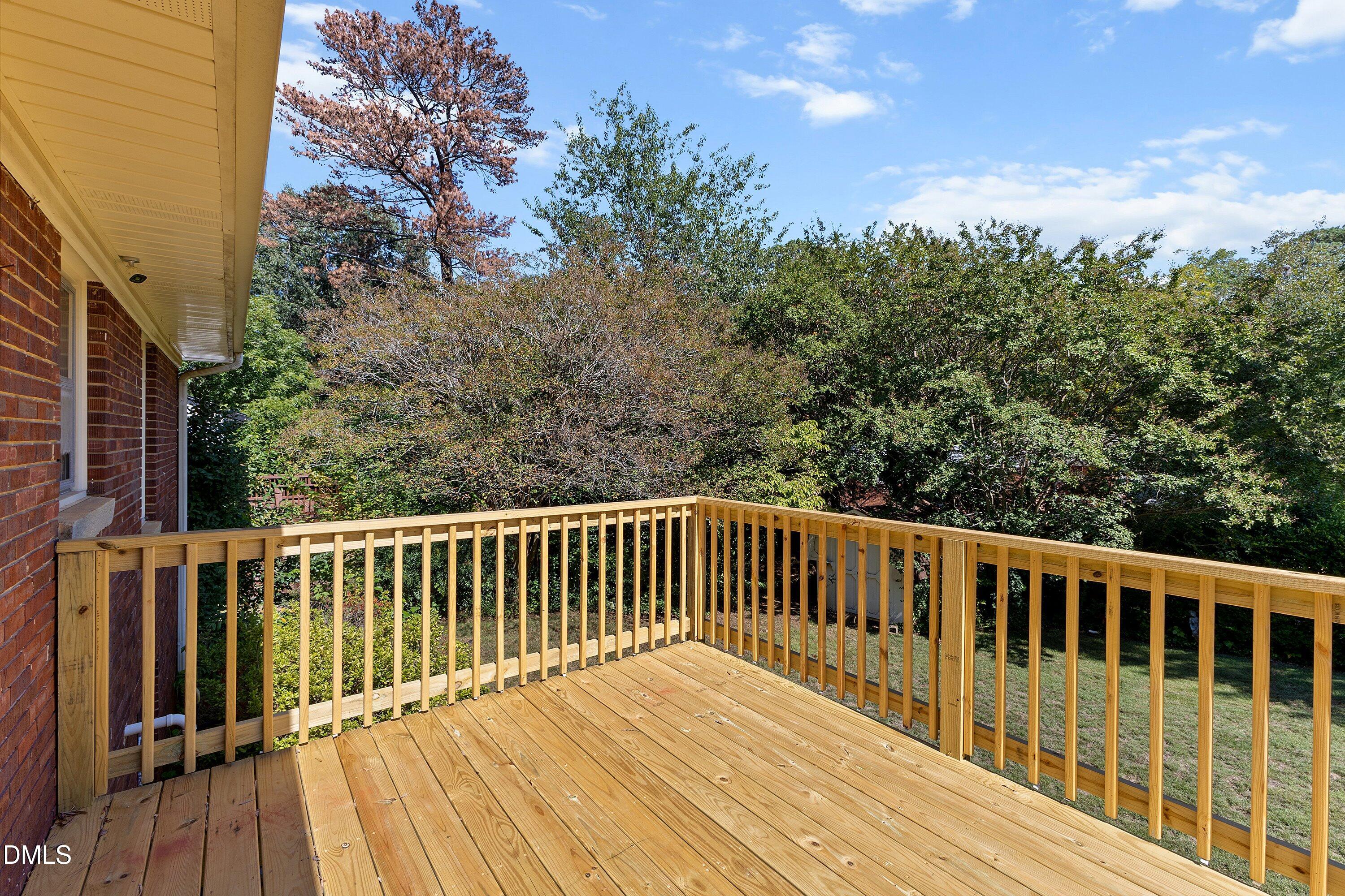 200 Avery Street Property Photo 25