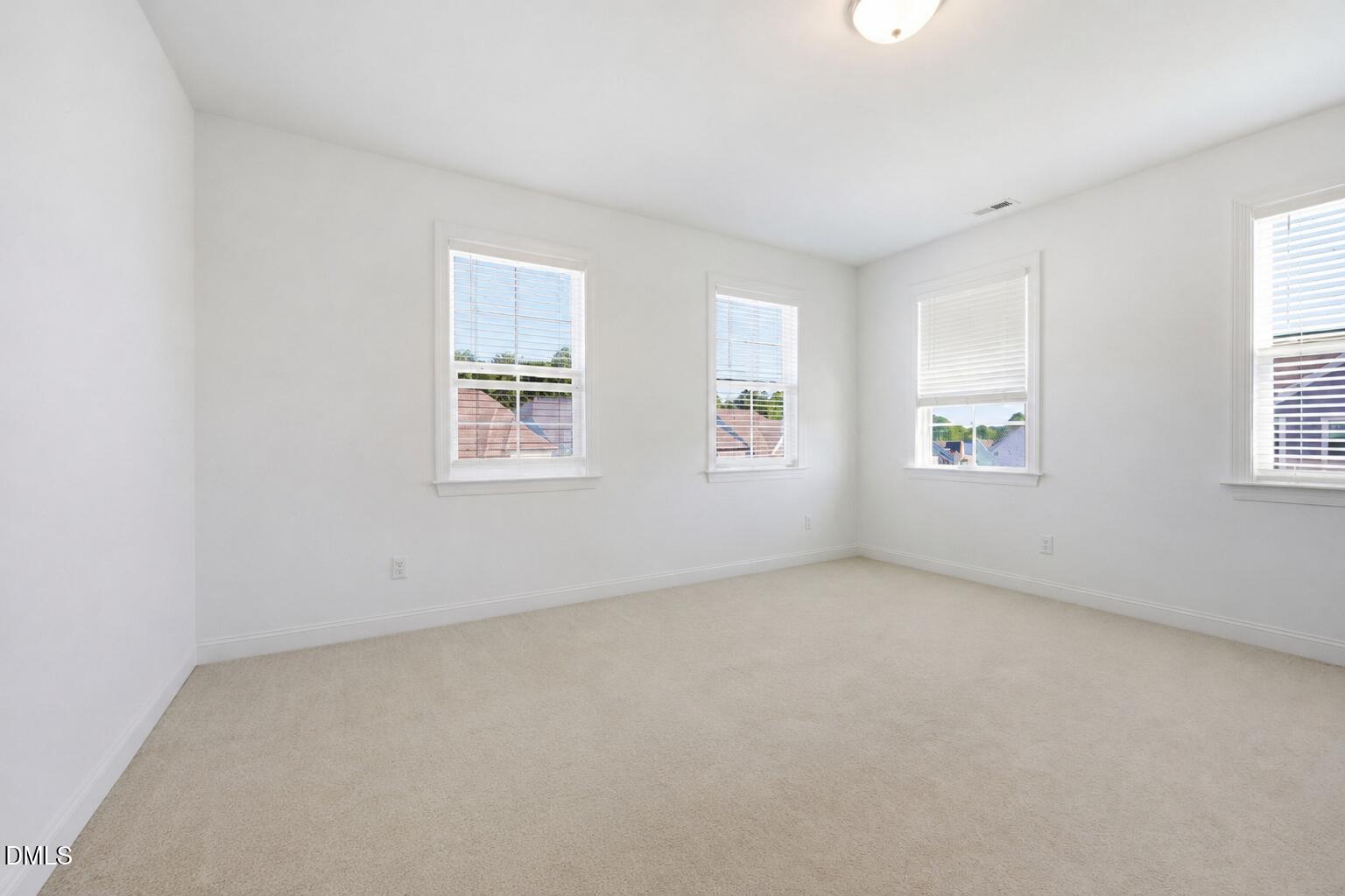 625 Amaranth Drive Property Photo 11