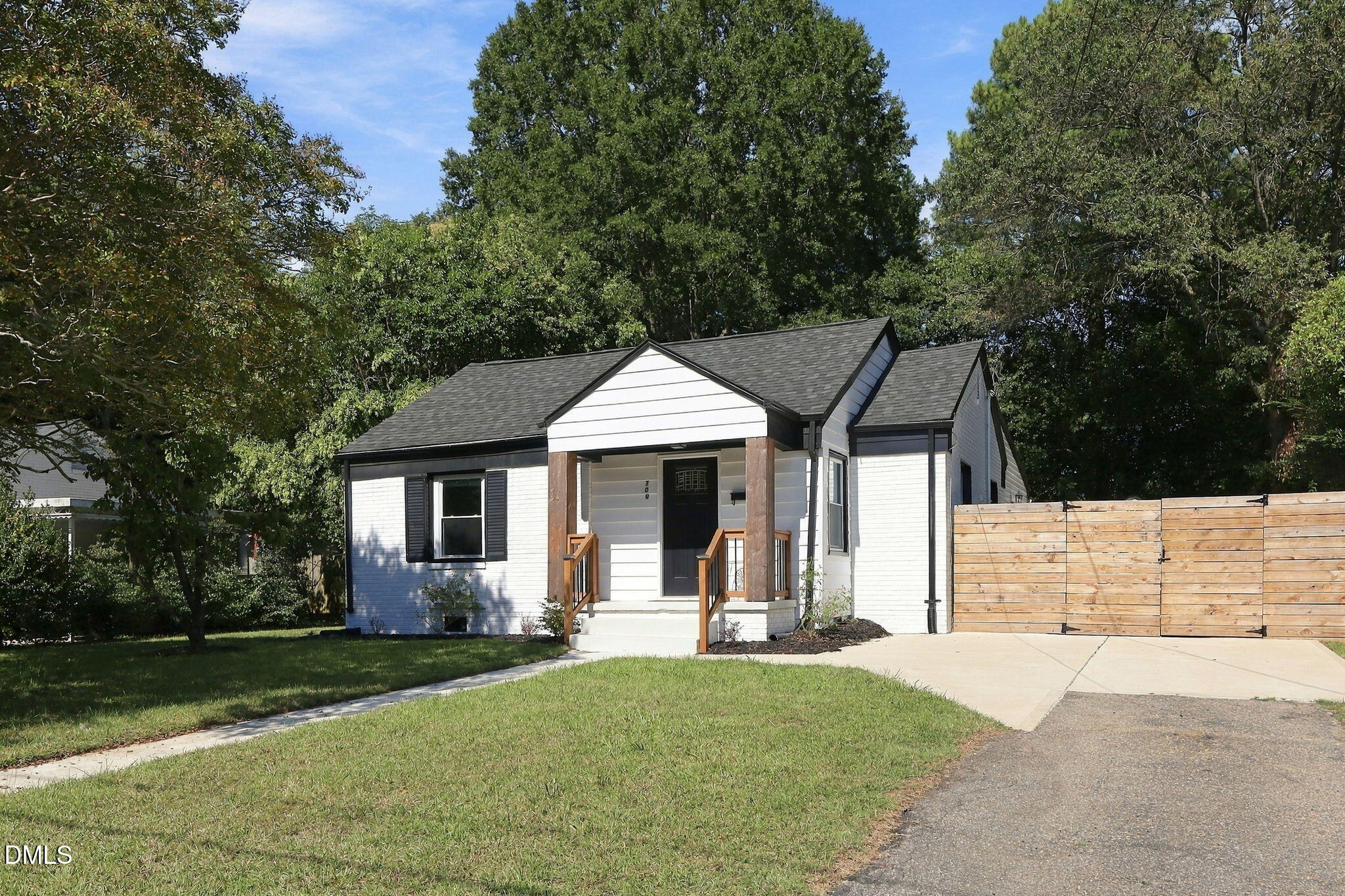 709 Brighton Road Property Photo 4