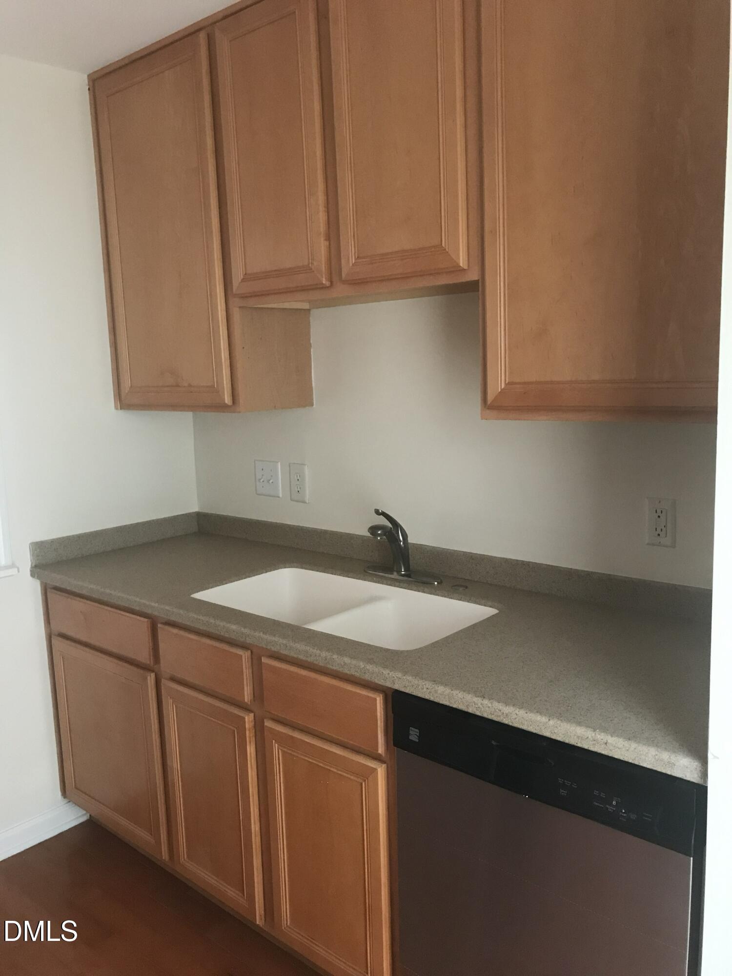 9807 Castain Drive Property Photo 11