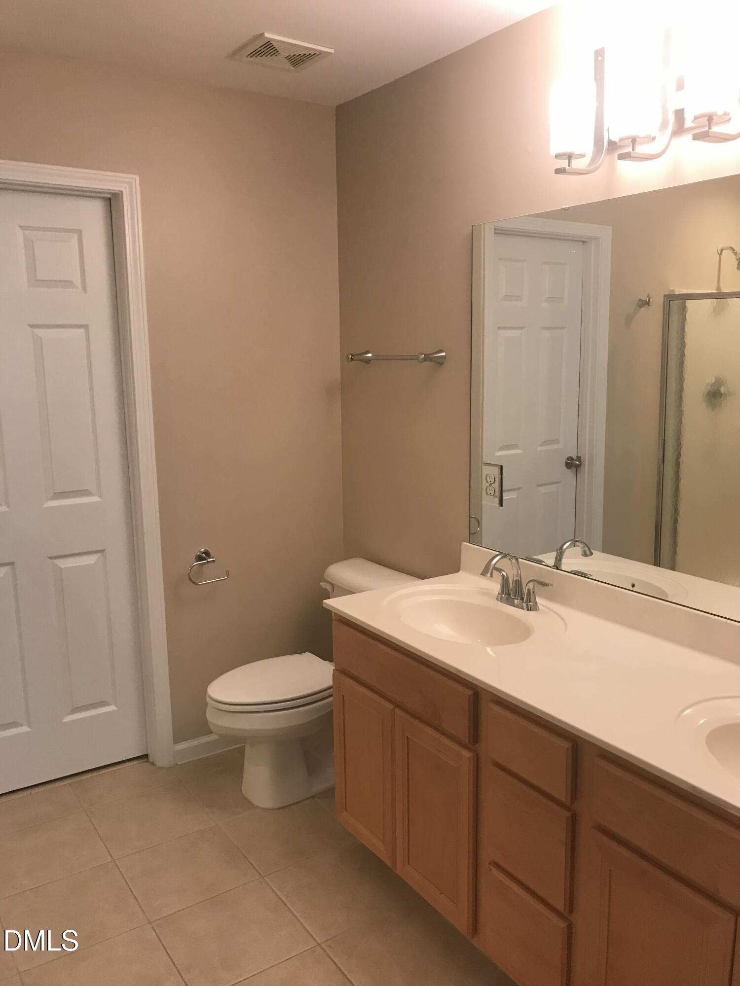 9807 Castain Drive Property Photo 16