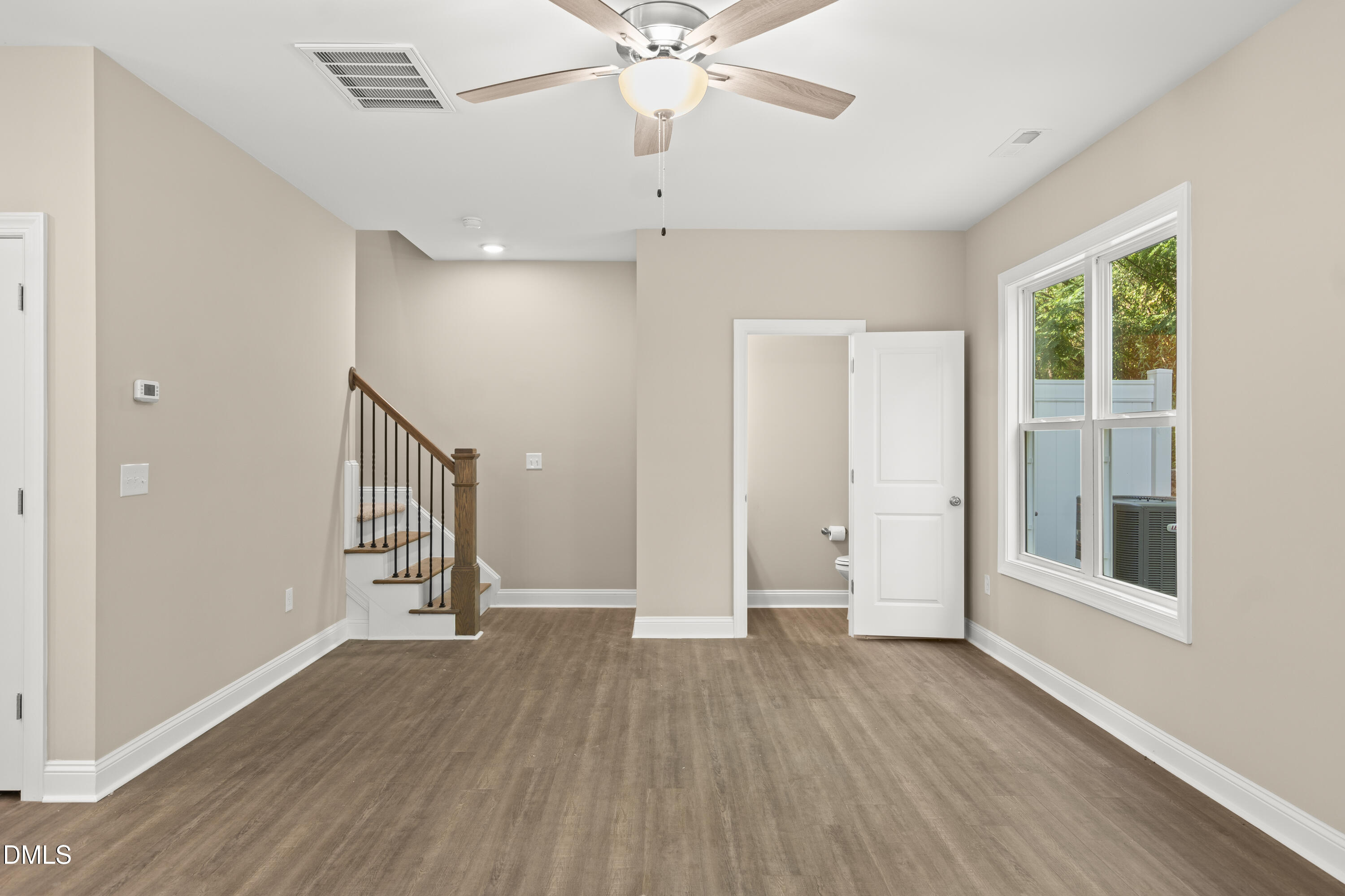 412 Meridian Crossing Property Photo 3