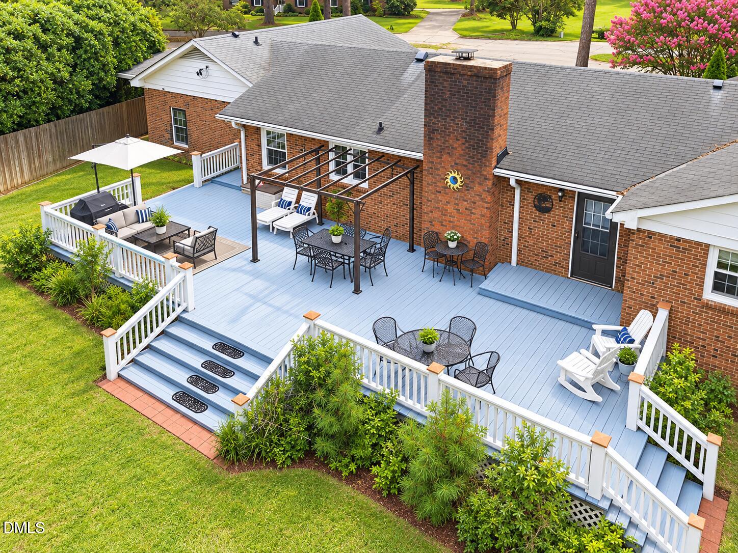 105 Brentwood Drive N Property Photo 14