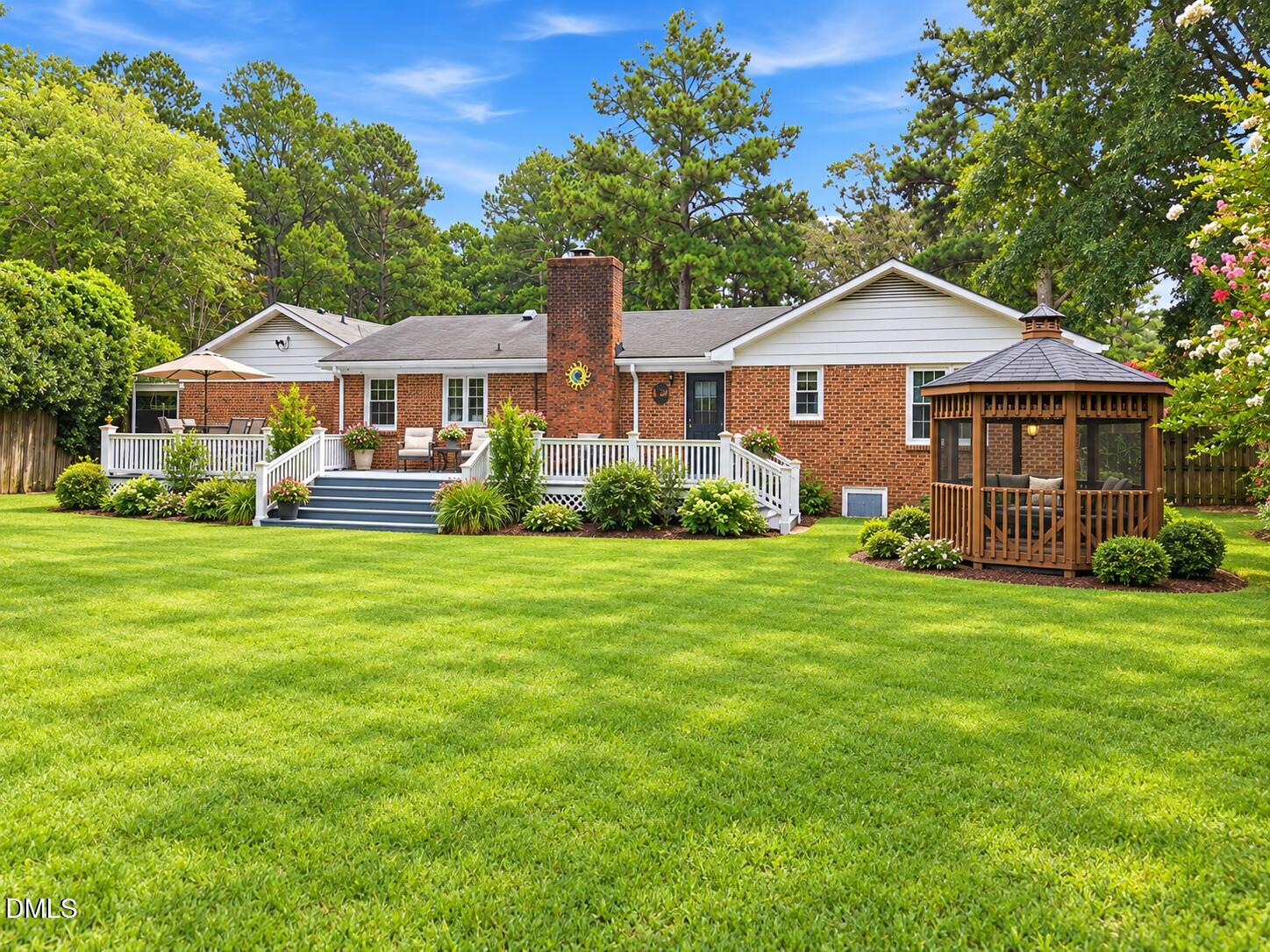 105 Brentwood Drive N Property Photo 15